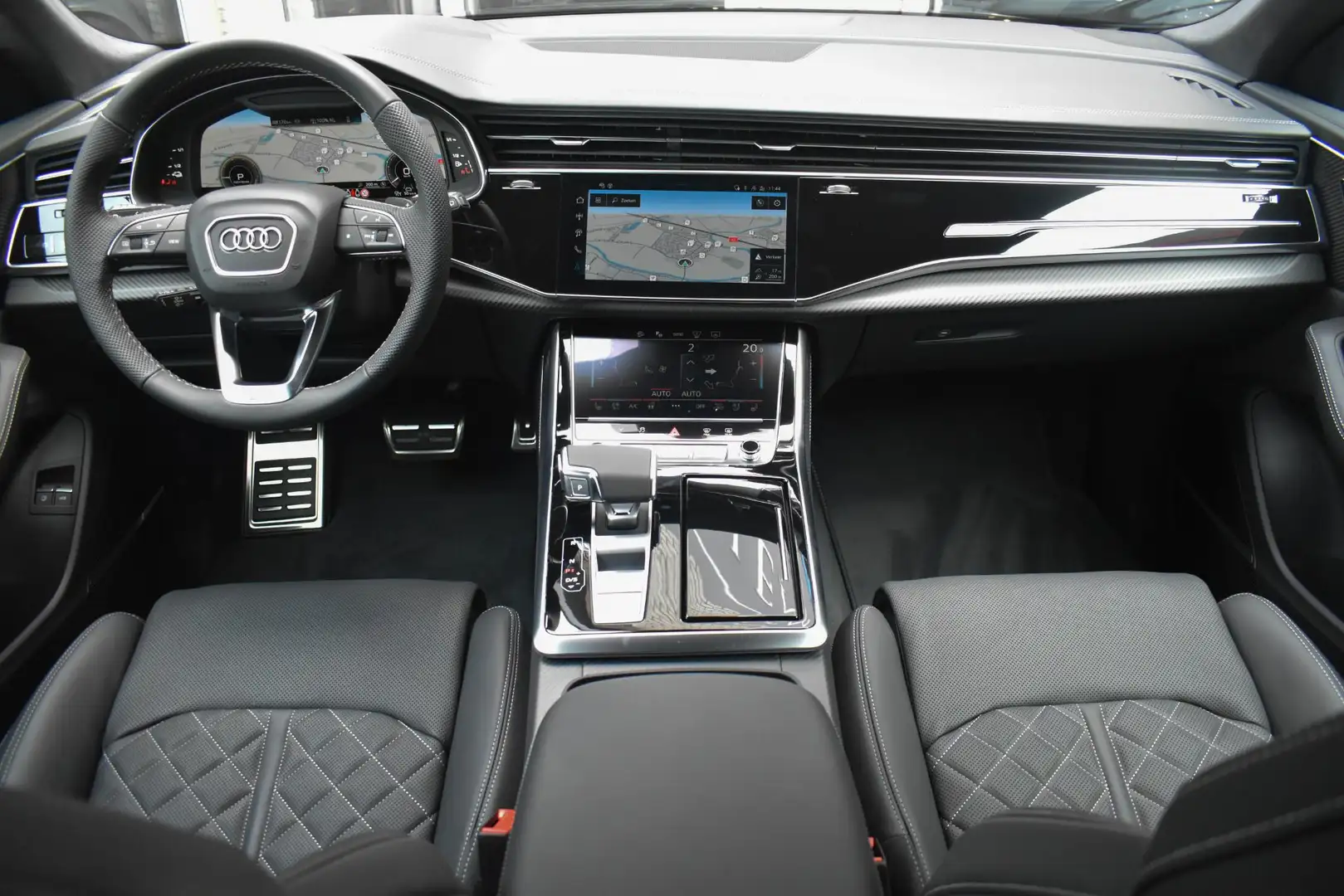 Audi Q8 60 TFSI e quattro Pro Line S Competition Advanced Vert - 2