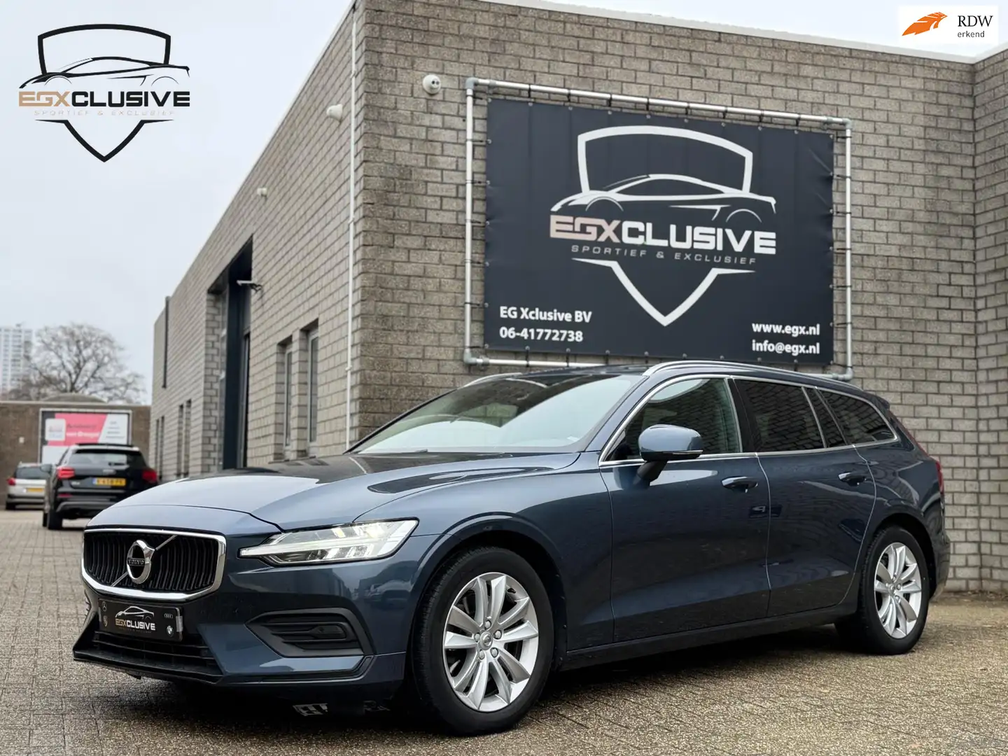 Volvo V60 2.0 B4 Momentum Business | Leder | Adaptive CC |Ca Bleu - 1