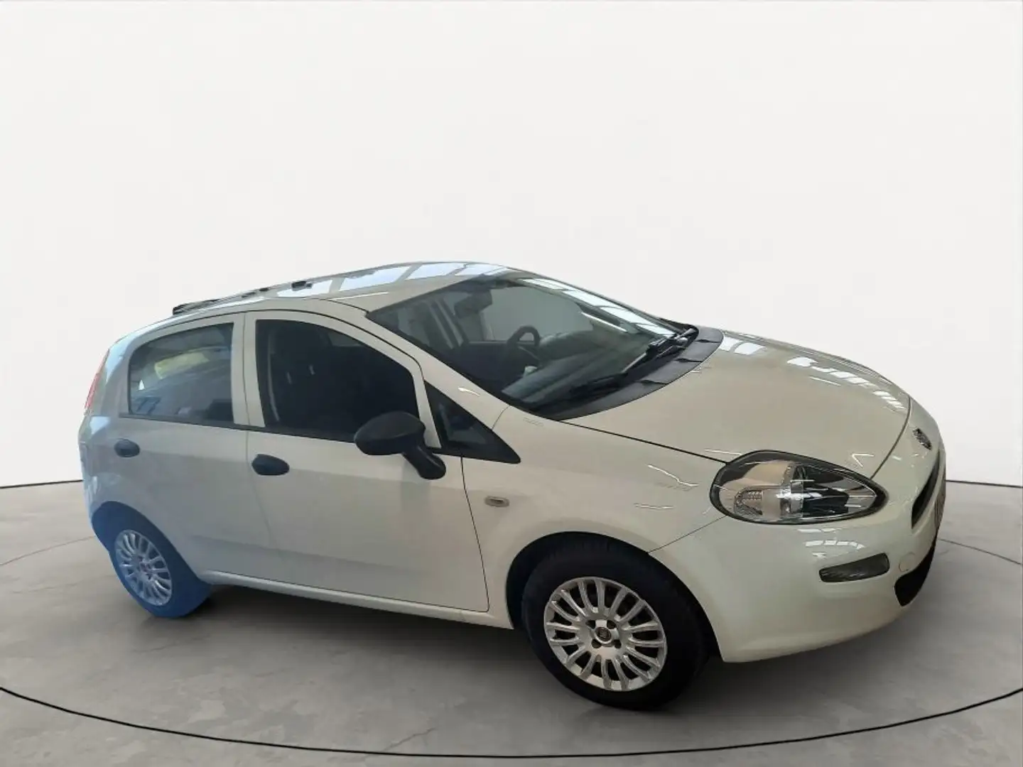 Fiat Punto Punto 5p 1.2 Young c/navi,radio Bianco - 1