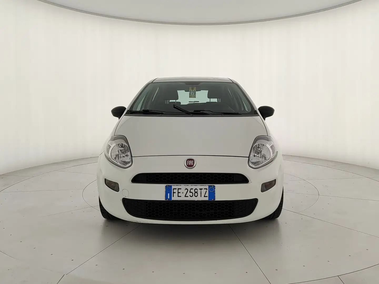 Fiat Punto Punto 5p 1.2 Young c/navi,radio Weiß - 2