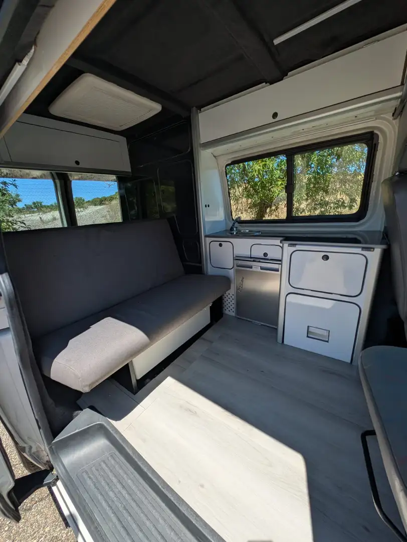 Volkswagen T5 - 1
