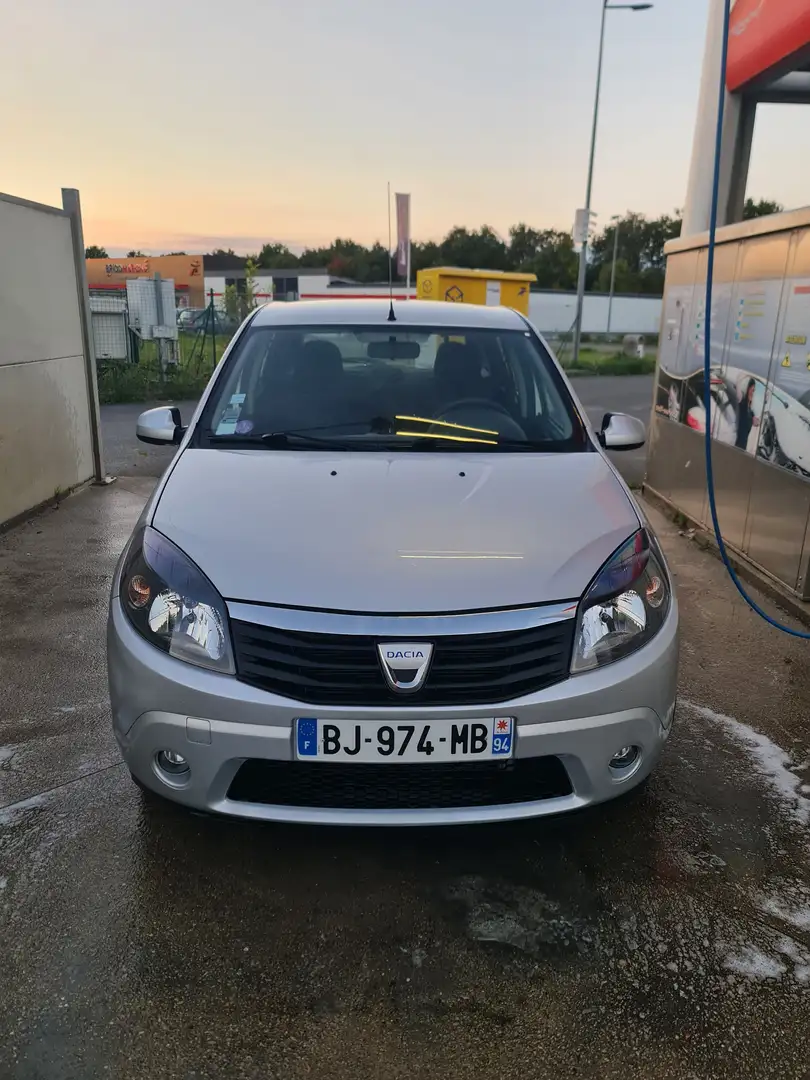 Dacia Sandero Sandero 1.2 16V 75 eco2 Blackline Gris - 1