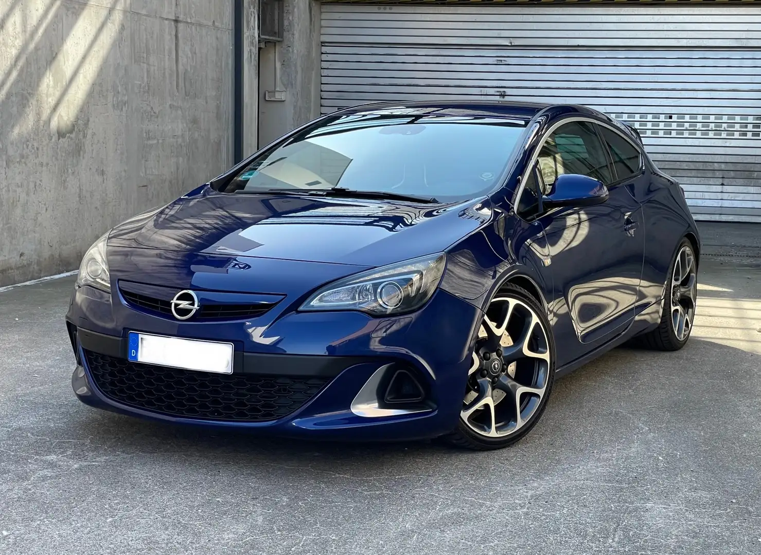Opel Astra Opel Astra J GTC OPC 2.0 Turbo Downpipe H&R Azul - 1
