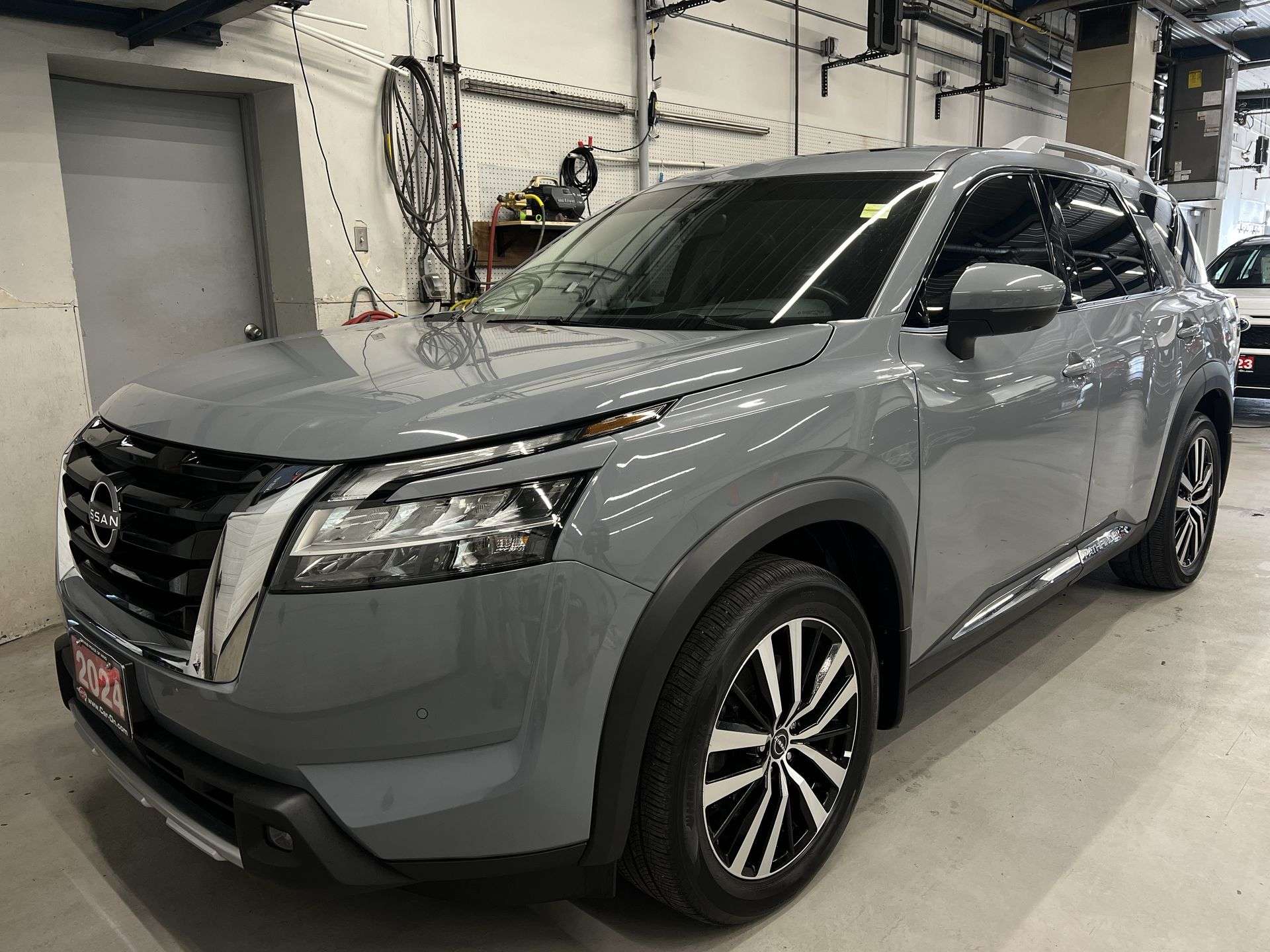 Gray 2024 Nissan Pathfinder SUV / Crossover All-Wheel Drive Automatic