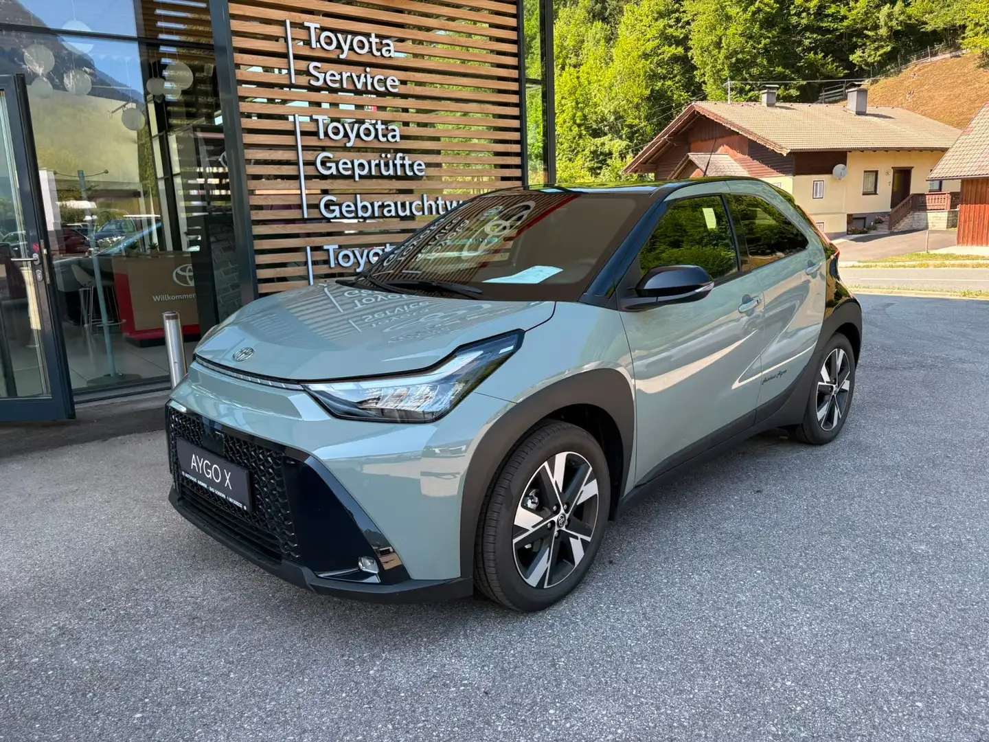 Toyota Aygo X Aygo X 1,5 Hybrid Teamplayer Grün - 2