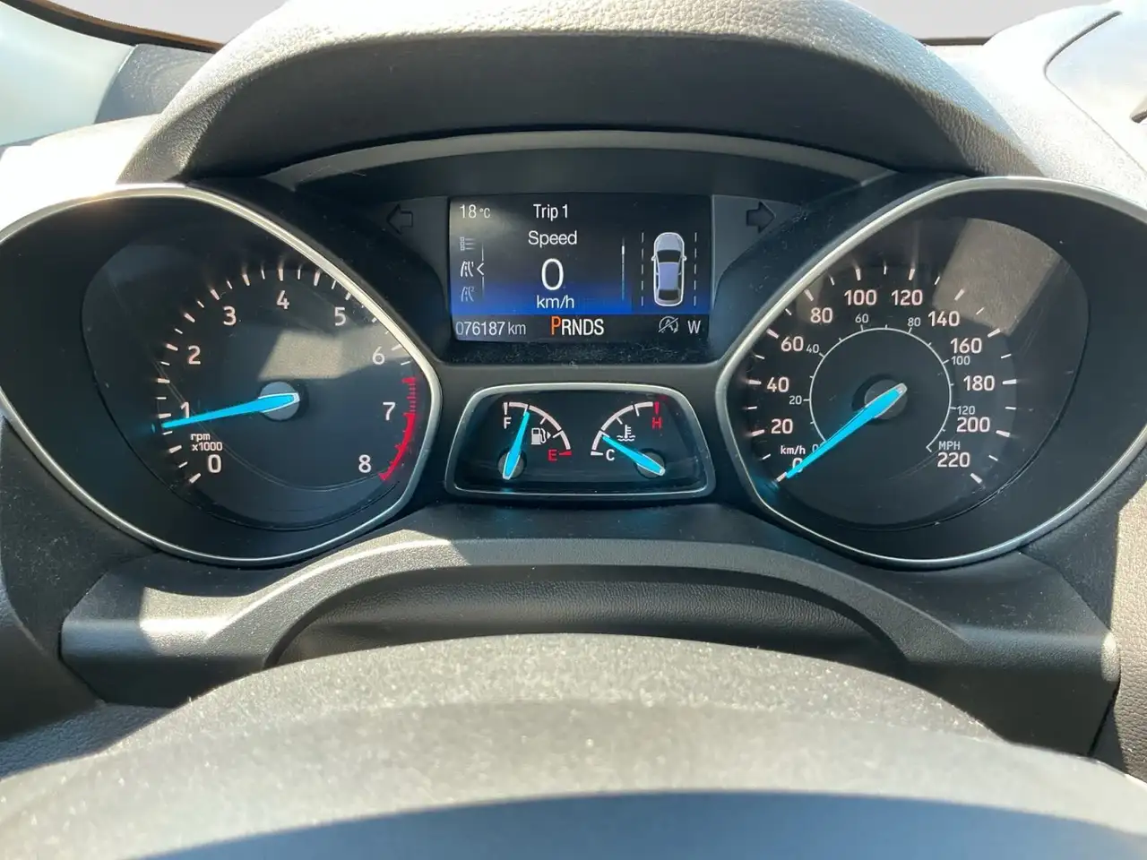 Ford Escape снимка Ford Escape
