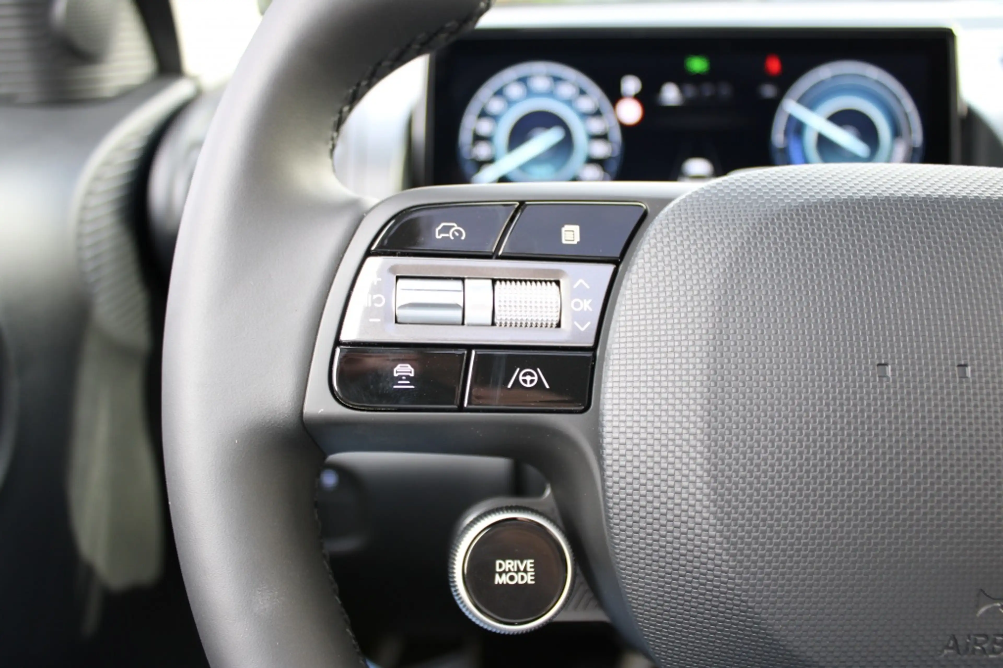 Hyundai Inster Pulse Advanced | 42 kWh | Inclusief € 2.000,- Voor — photo 11