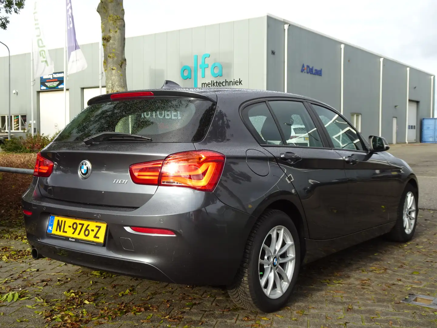 BMW 118 1-serie 118i Centennial Executive Gris - 2
