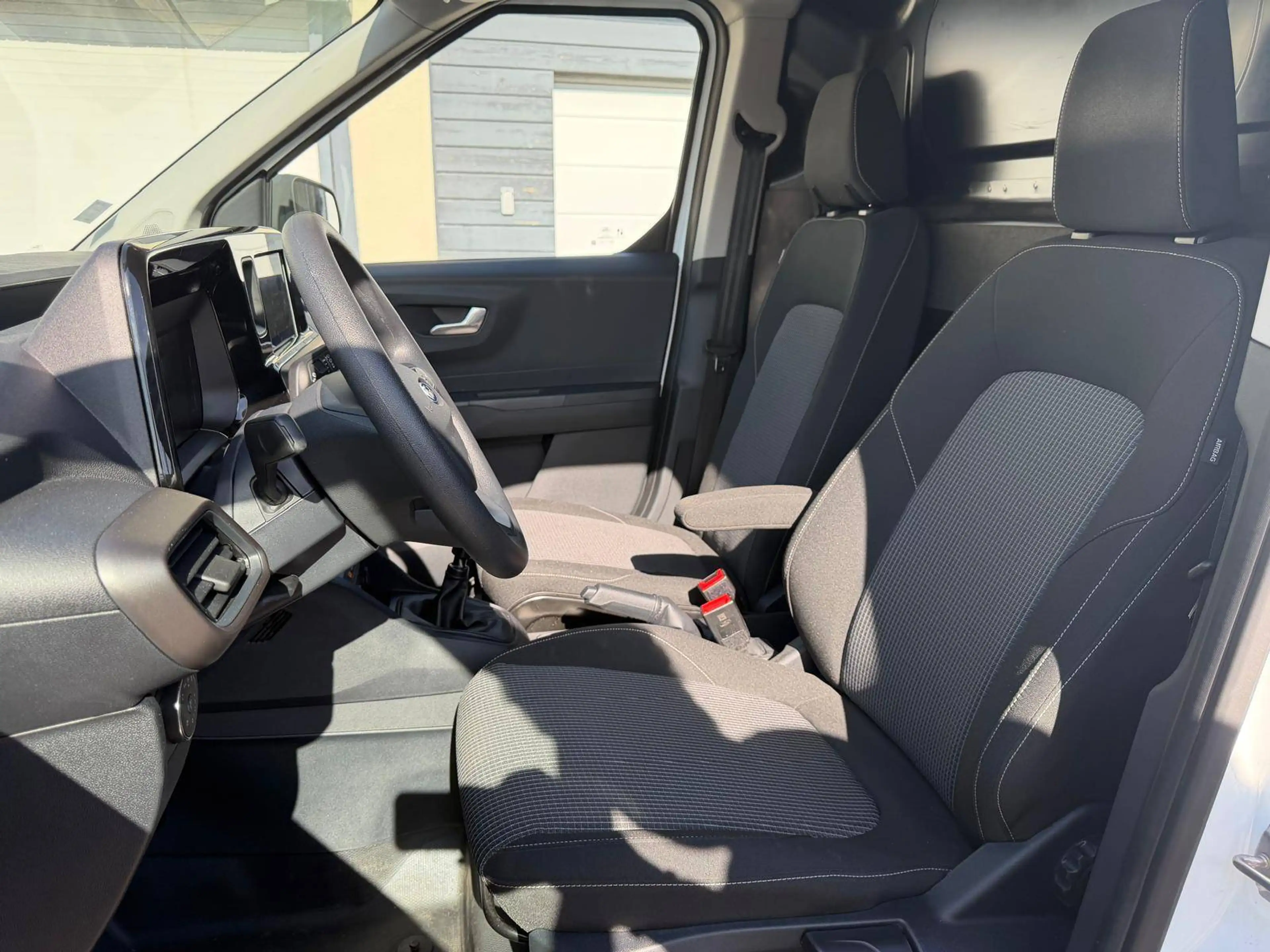 Ford Transit Courier 1.0 BENZ * 125PK * NIEUWSTAAT * 3.000KM!! * LANE * APPLE CARPLAY — photo 9