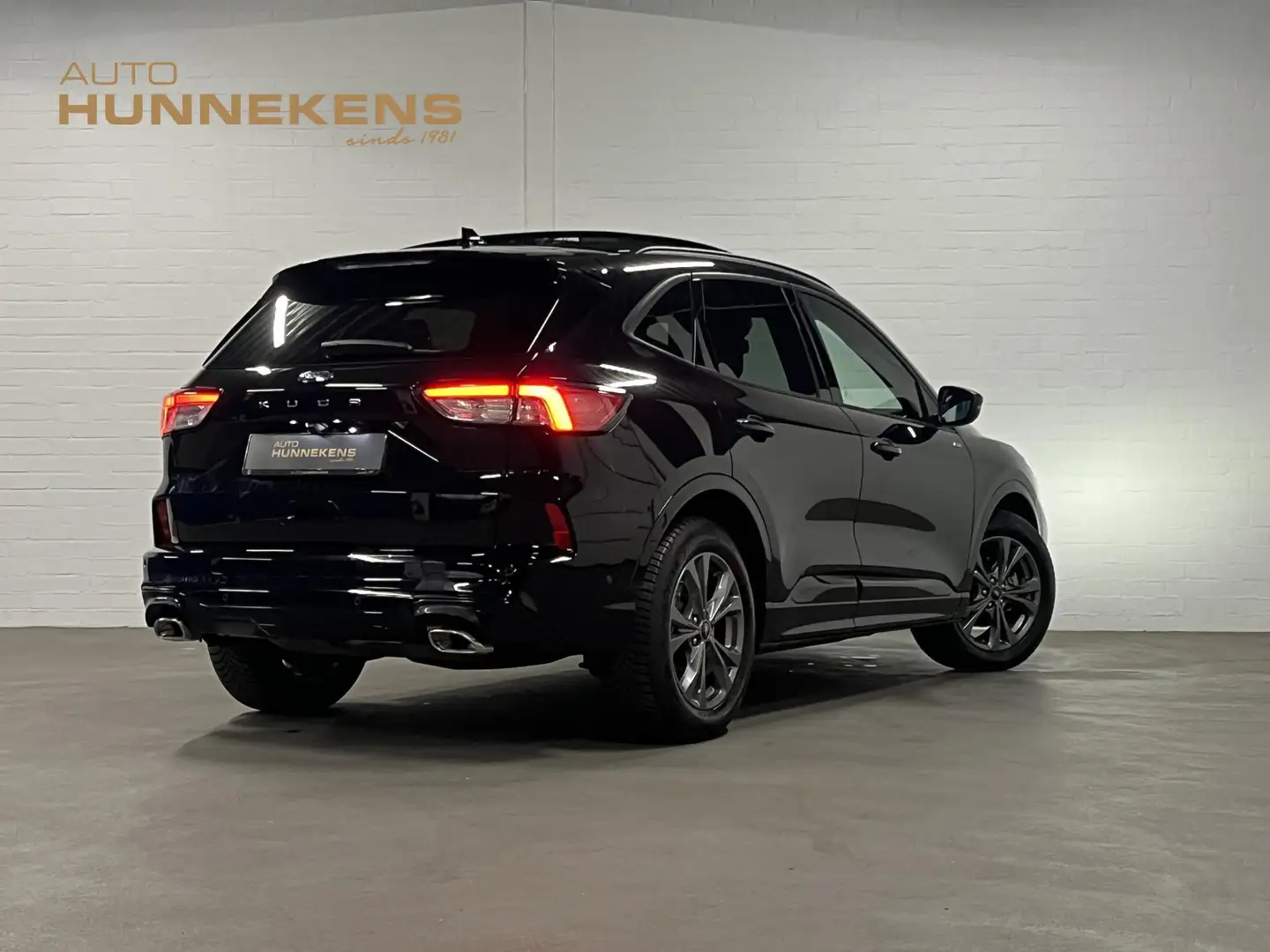 Ford Kuga 1.5 EcoBoost ST-Line X *1800kg Trekgewicht | Open Zwart - 2