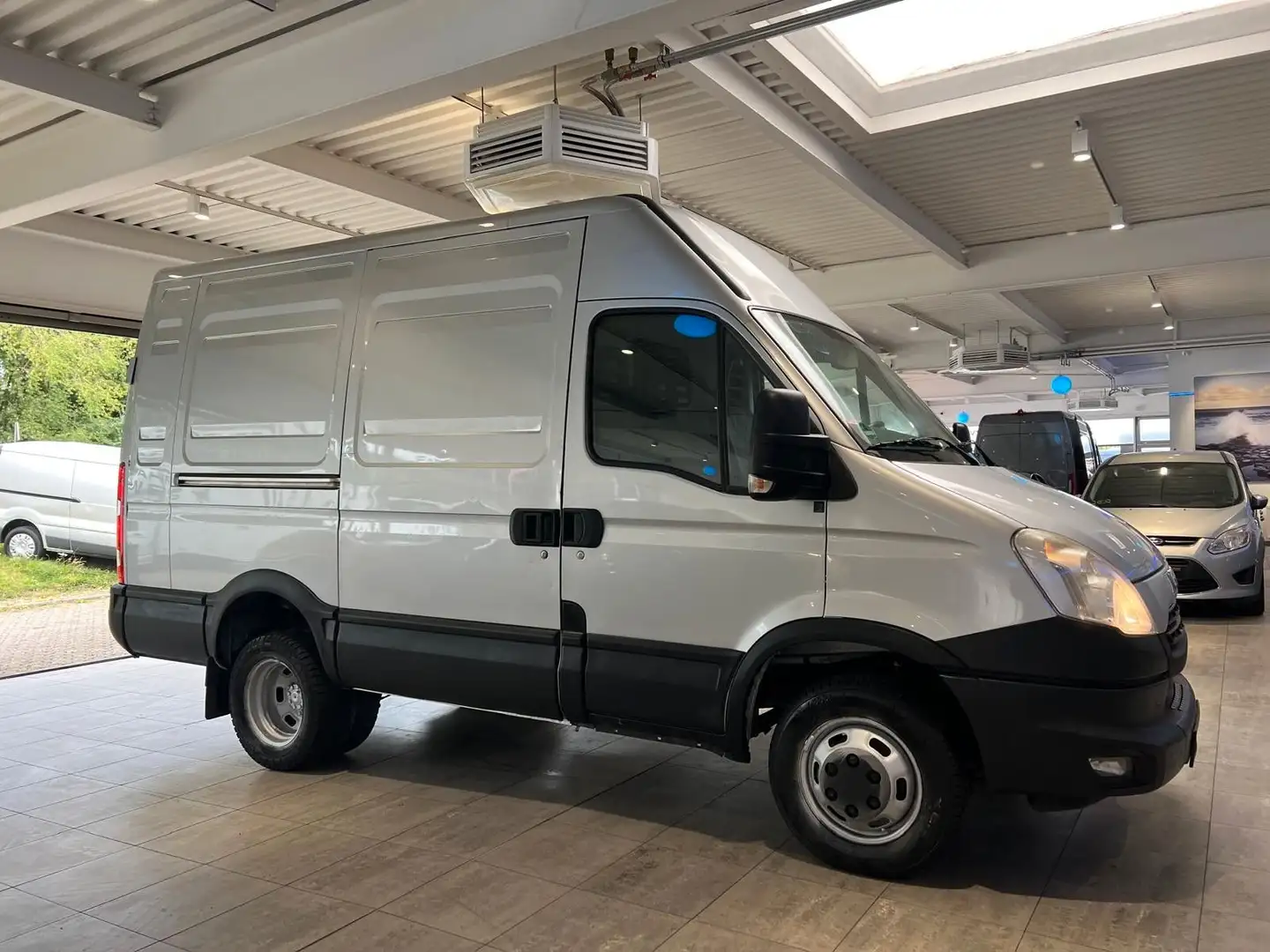 Iveco Daily 3,0 HPI 50c15 *Hoch+Lang*1.Hand*Garantie* srebrna - 1