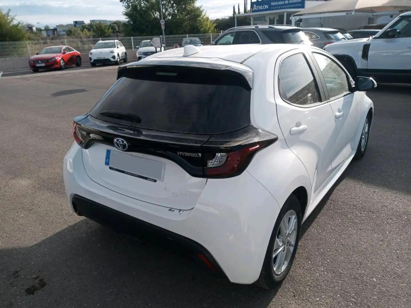 Toyota Yaris 120H 1.5 Business Plus Blanco - 2