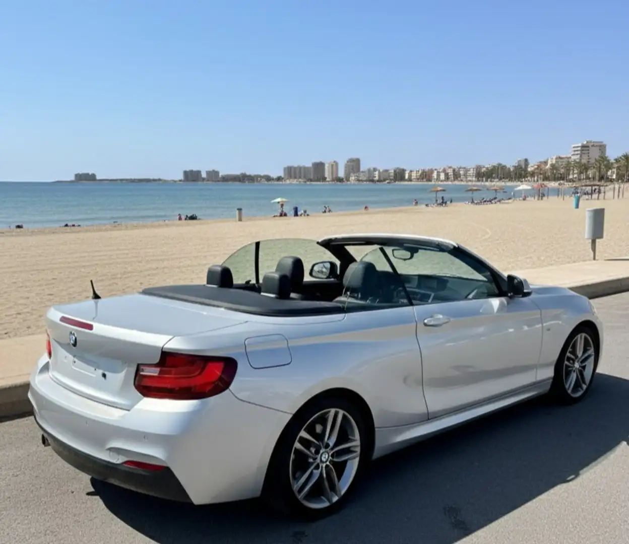 BMW 220 220dA Cabrio - 2