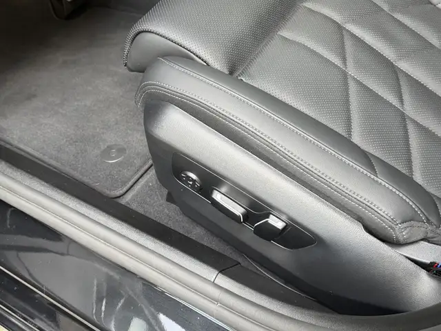 BMW 5 Series view 15