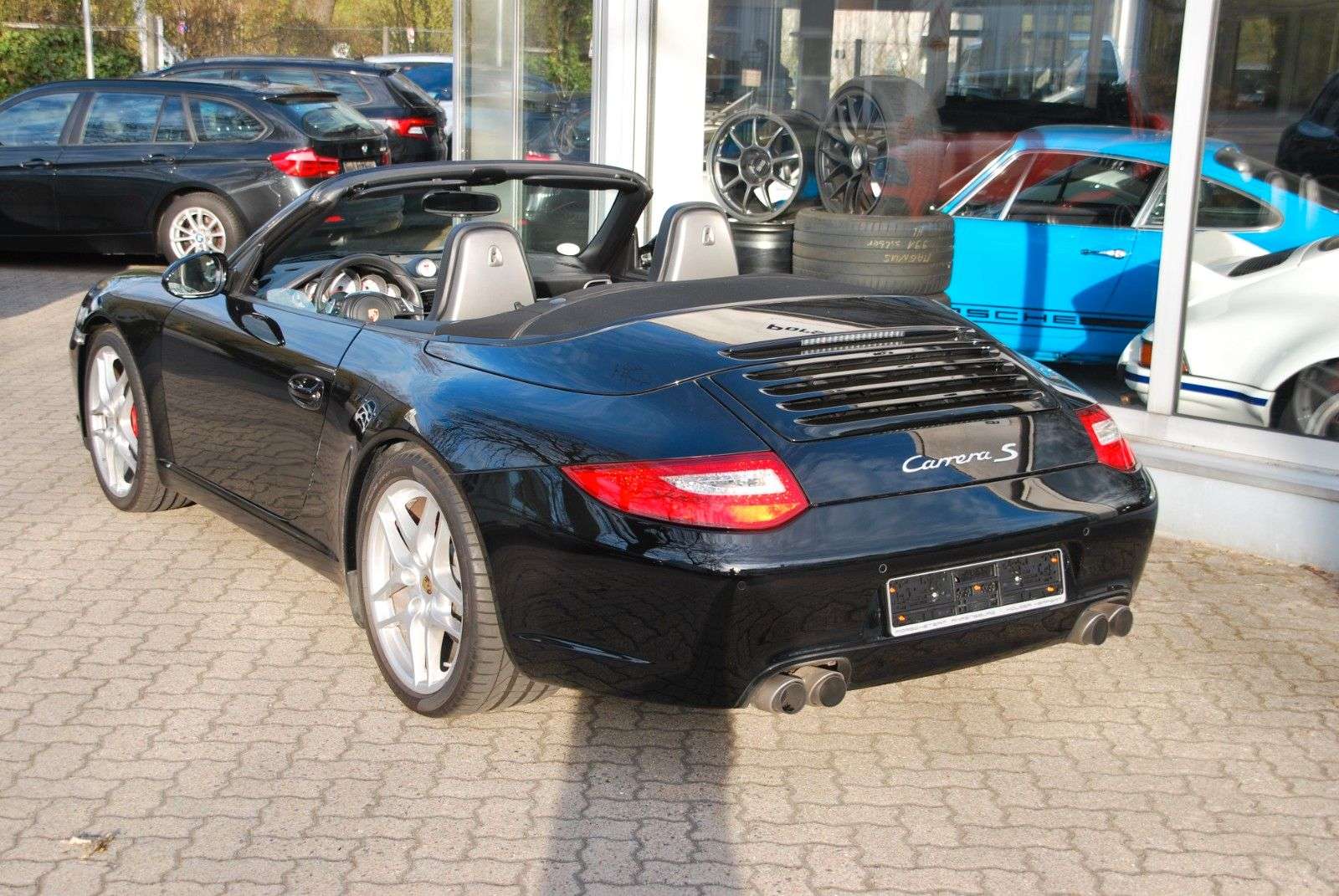 Second hand Porsche 911 