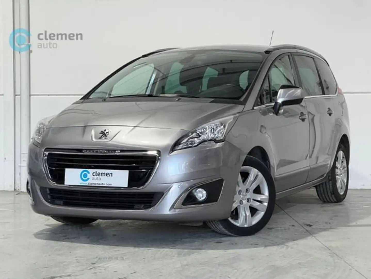 Peugeot 5008 1.6 BlueHDI Allure 7 pl. EAT6 120 Grau - 1