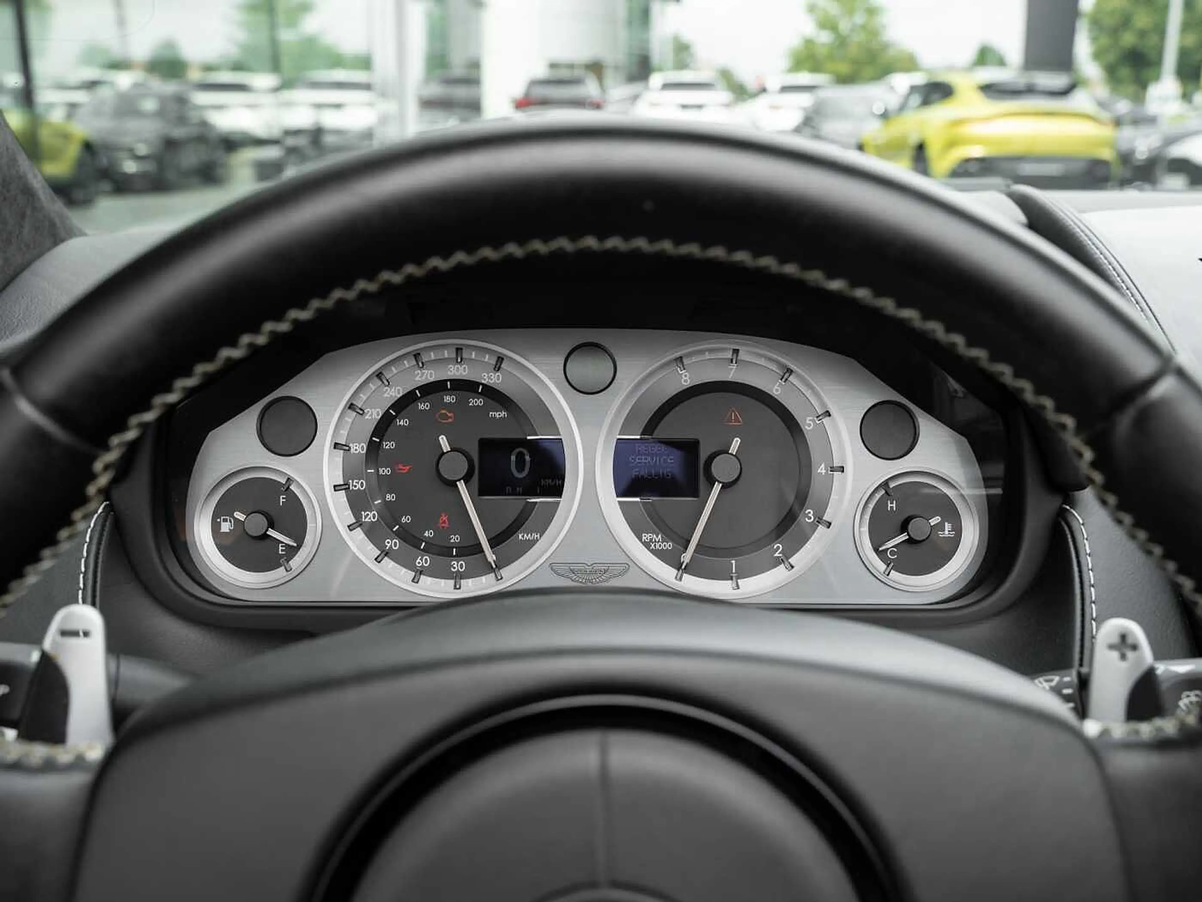 Aston Martin V8 Vantage SP10 Roadster Sportshift — photo 6
