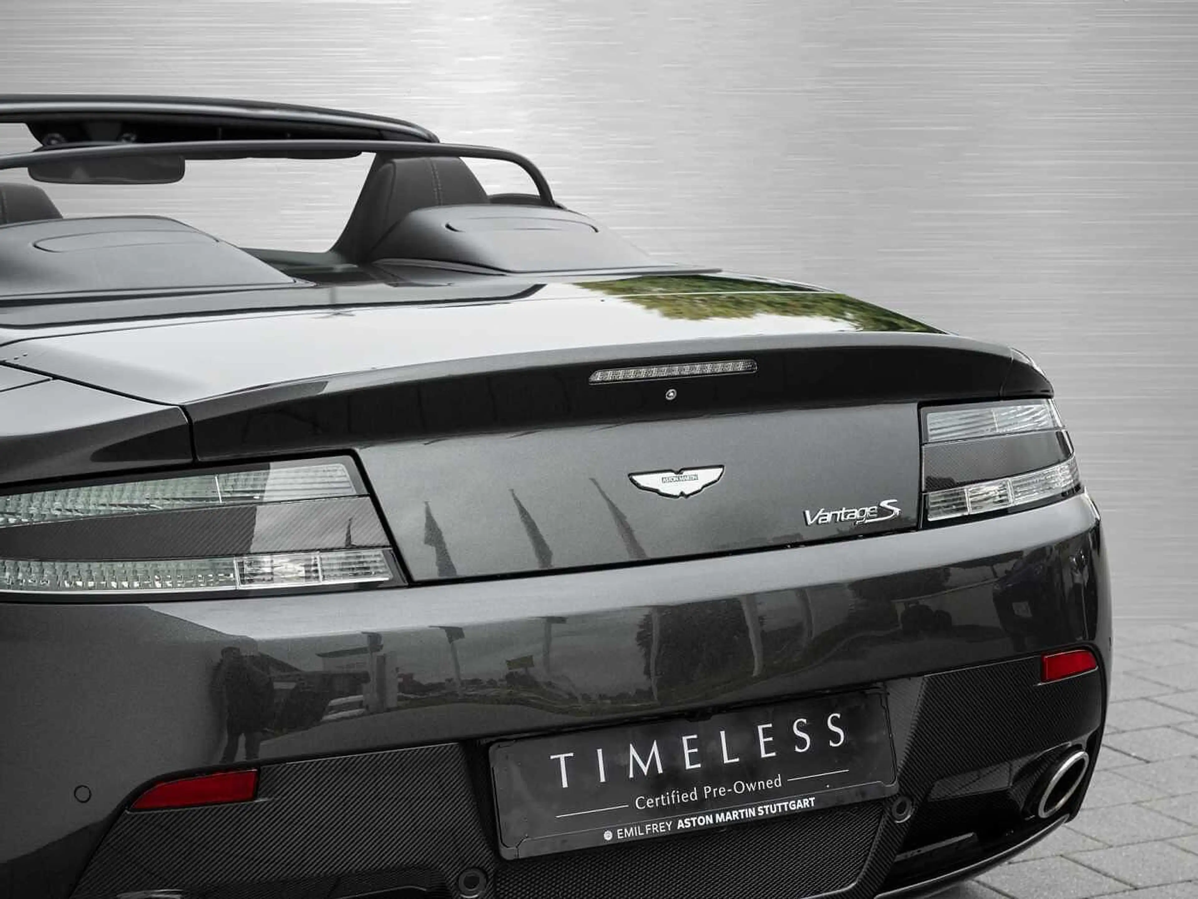 Aston Martin V8 Vantage SP10 Roadster Sportshift — photo 8