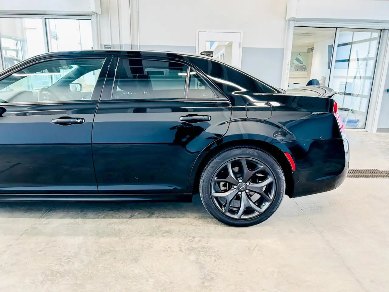 Chrysler 300 photo Chrysler 300