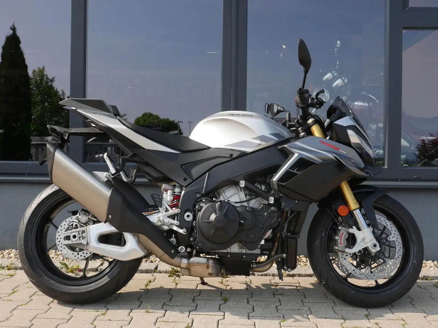 Aprilia Tuono V4 1100 / Factory - 2025 - beide Modelle - 2