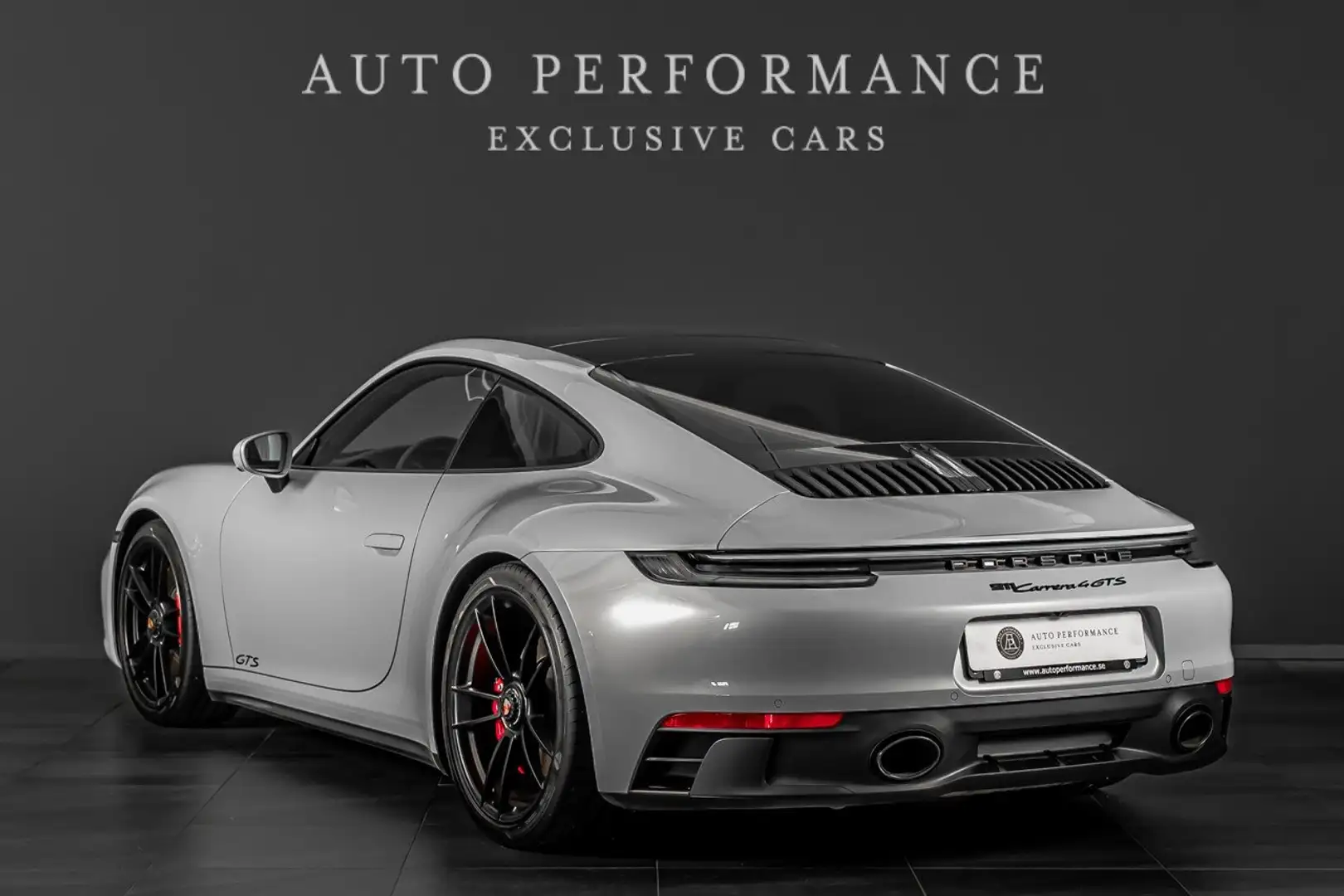 Porsche 911 type 992 Carrera 4 GTS 3.0 PDK SportDesign 480 ch Gris - 2