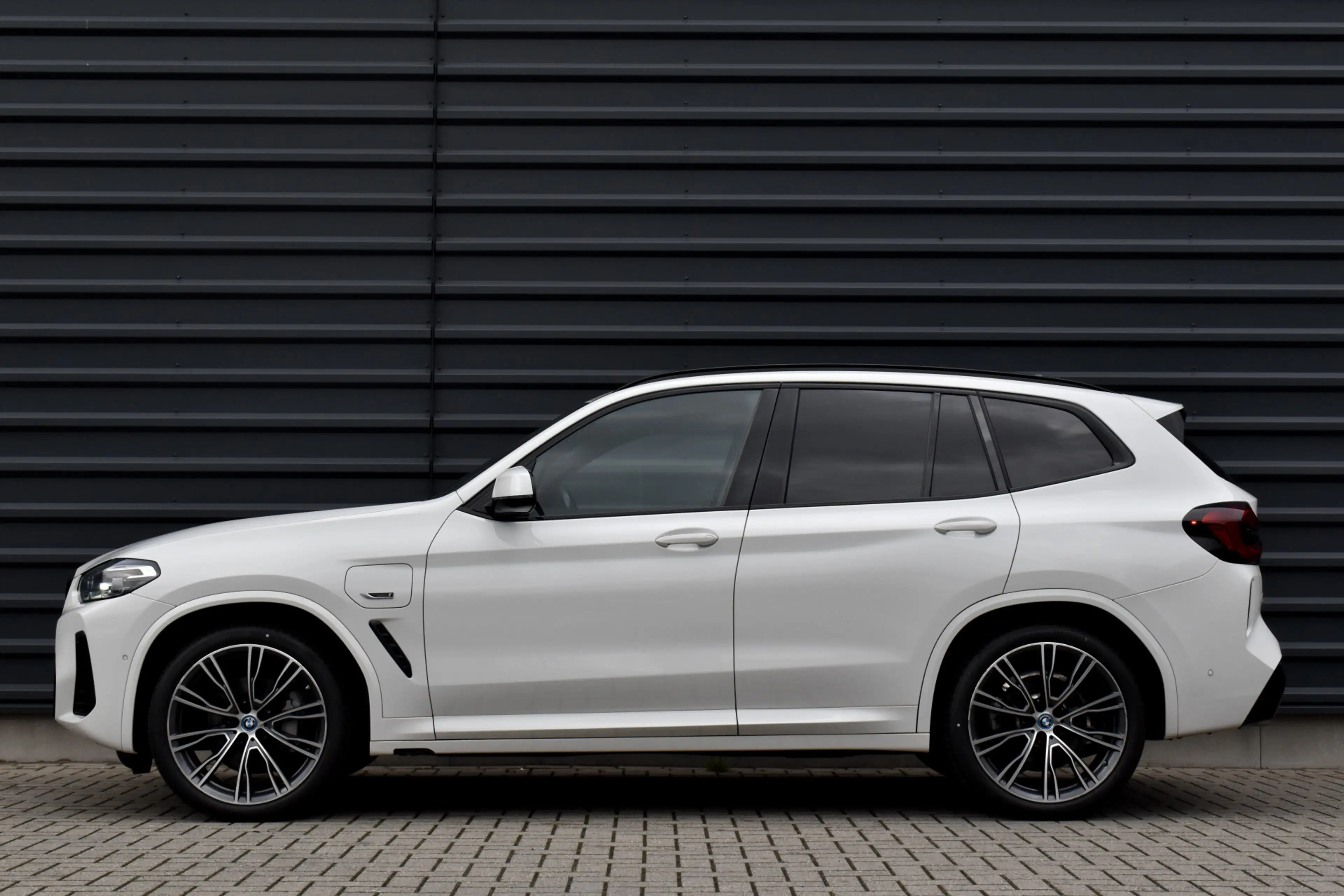 BMW X3 xDrive30e M Sport | Pano | 21'' Wielen | Camera | — photo 3