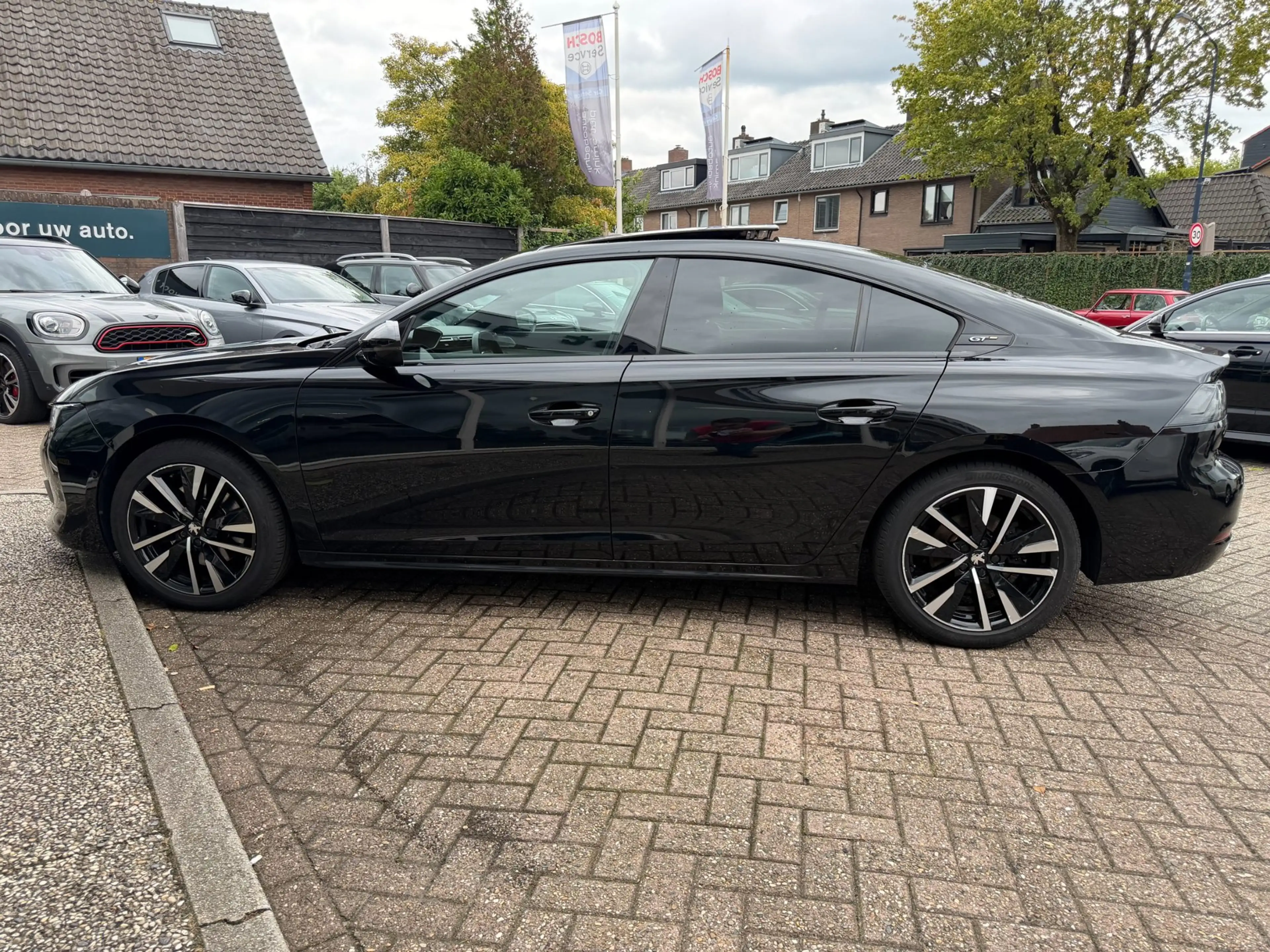 Peugeot 508 1.6 PureTech First Edition — photo 28