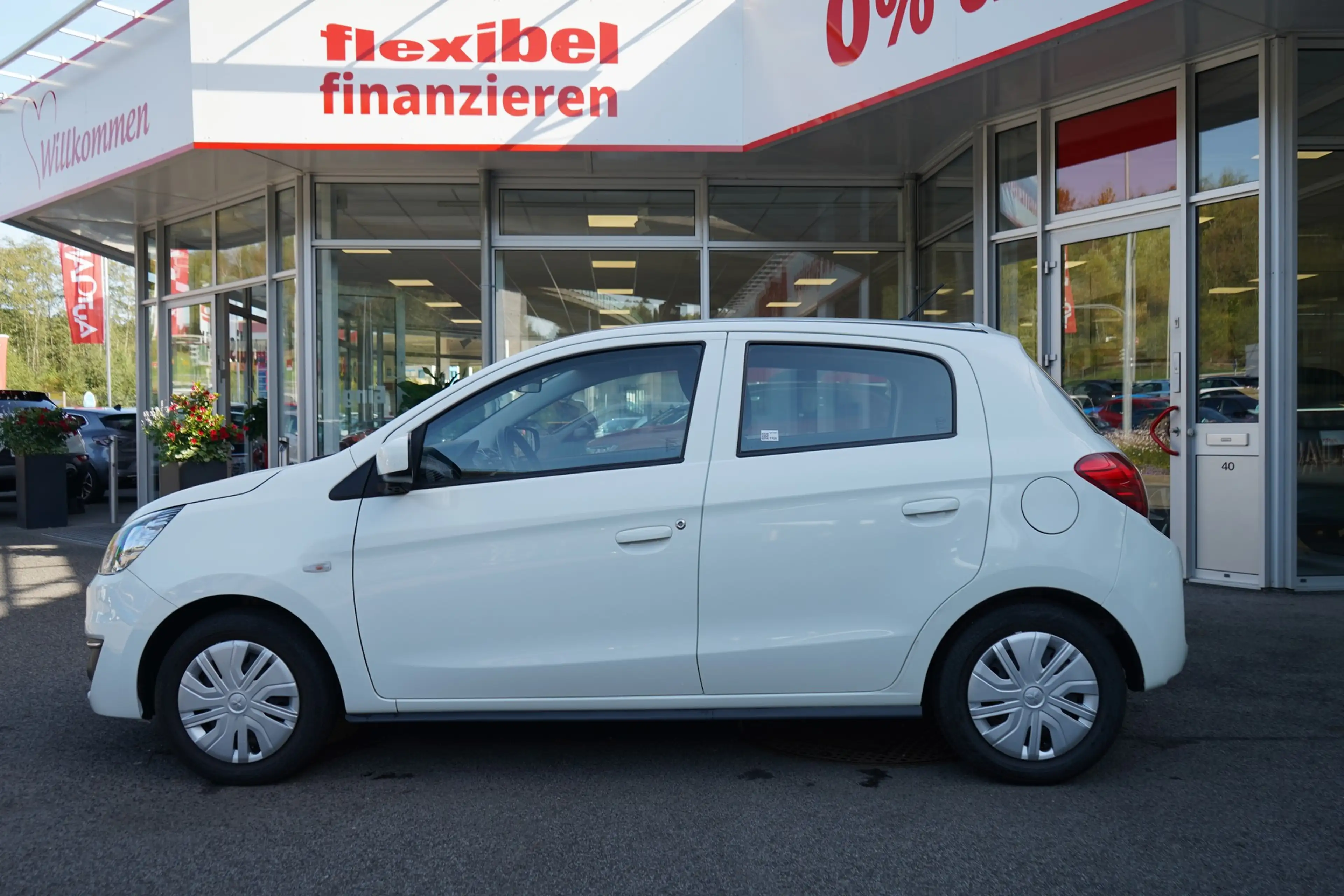 Mitsubishi Space Star 1.0 Active PDC Freisprechanlage AUX — photo 3