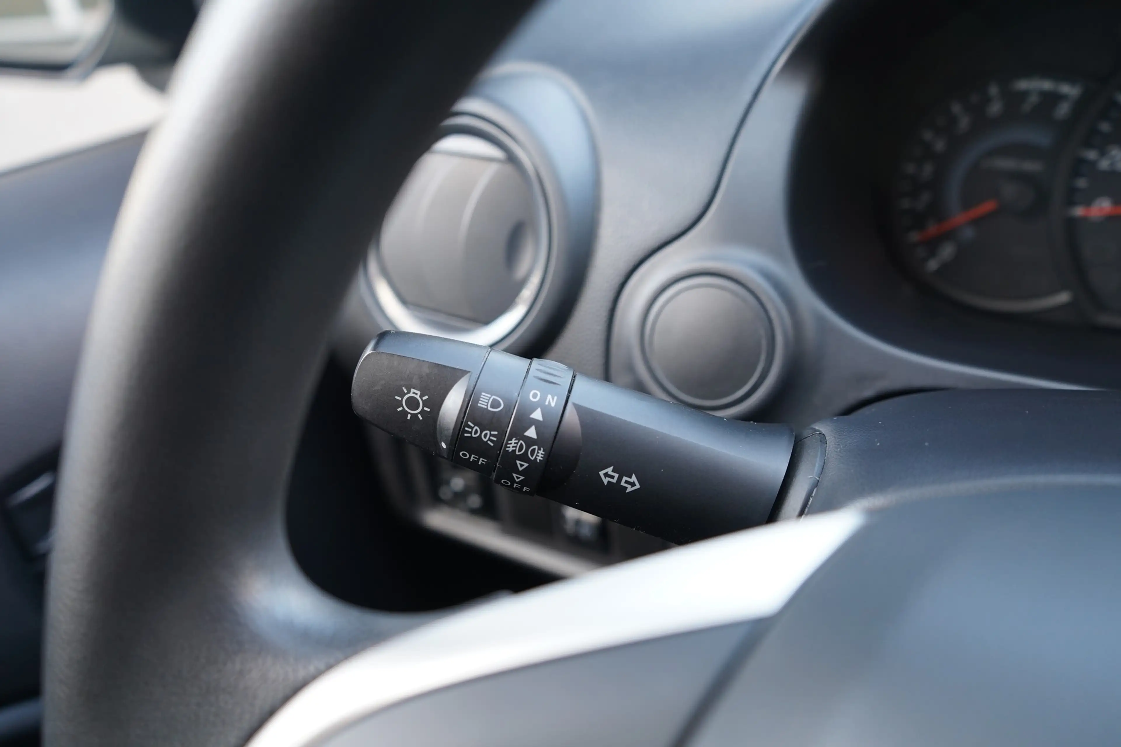 Mitsubishi Space Star 1.0 Active PDC Freisprechanlage AUX — photo 15