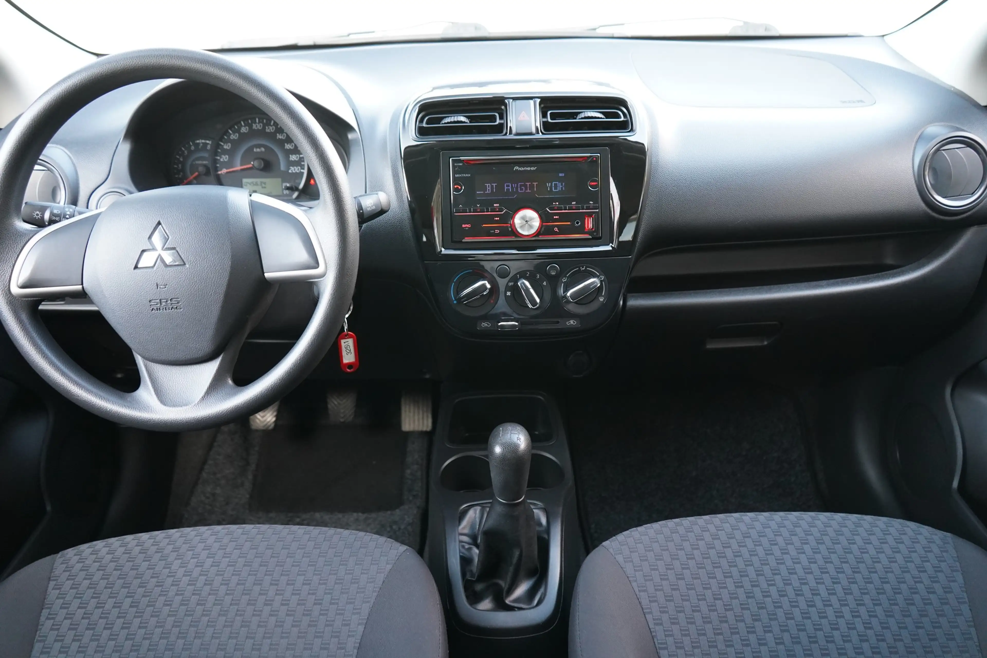 Mitsubishi Space Star 1.0 Active PDC Freisprechanlage AUX — photo 10