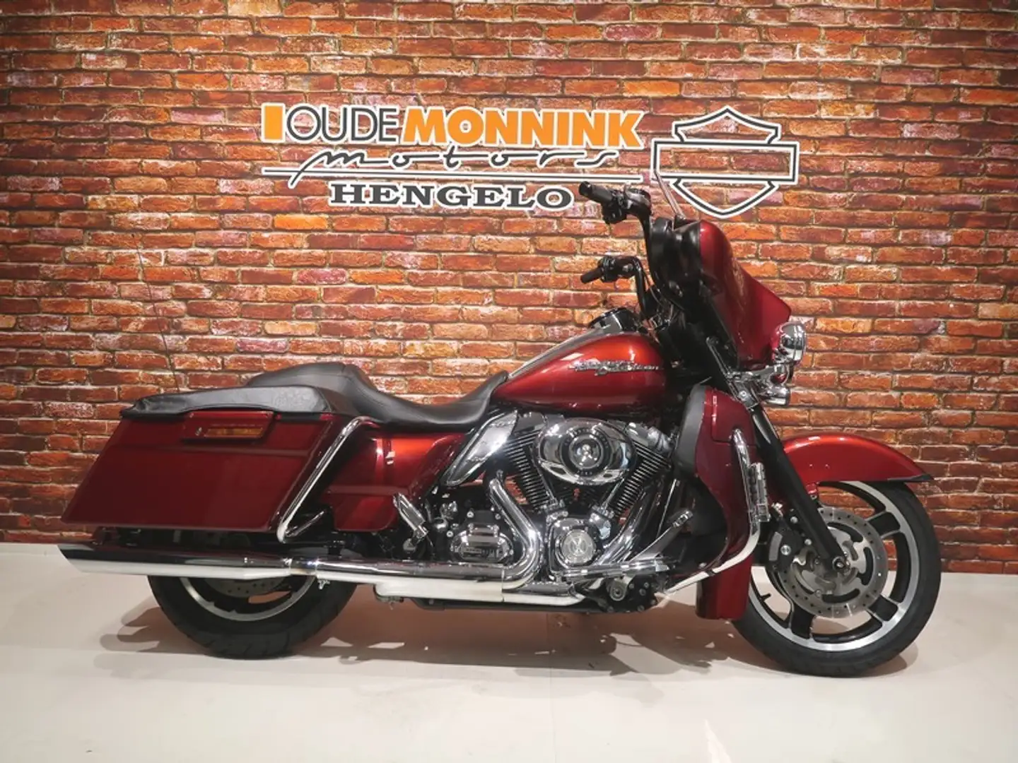 Harley-Davidson Street Glide FLHX 1580 Rood - 2