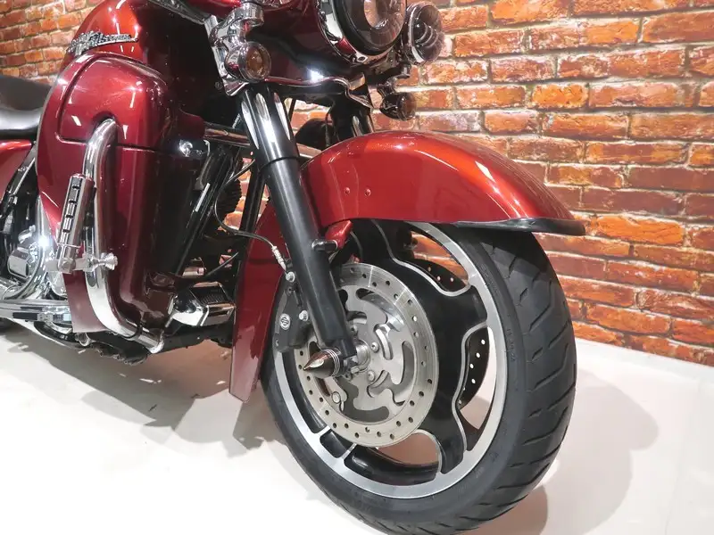 Harley-Davidson Street Glide - foto 4
