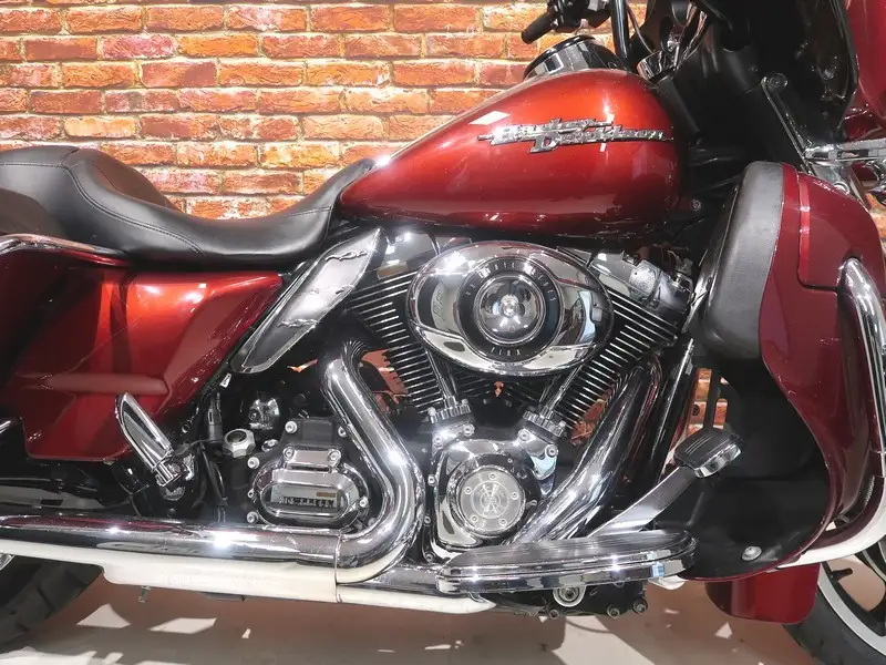 Harley-Davidson Street Glide - foto 2