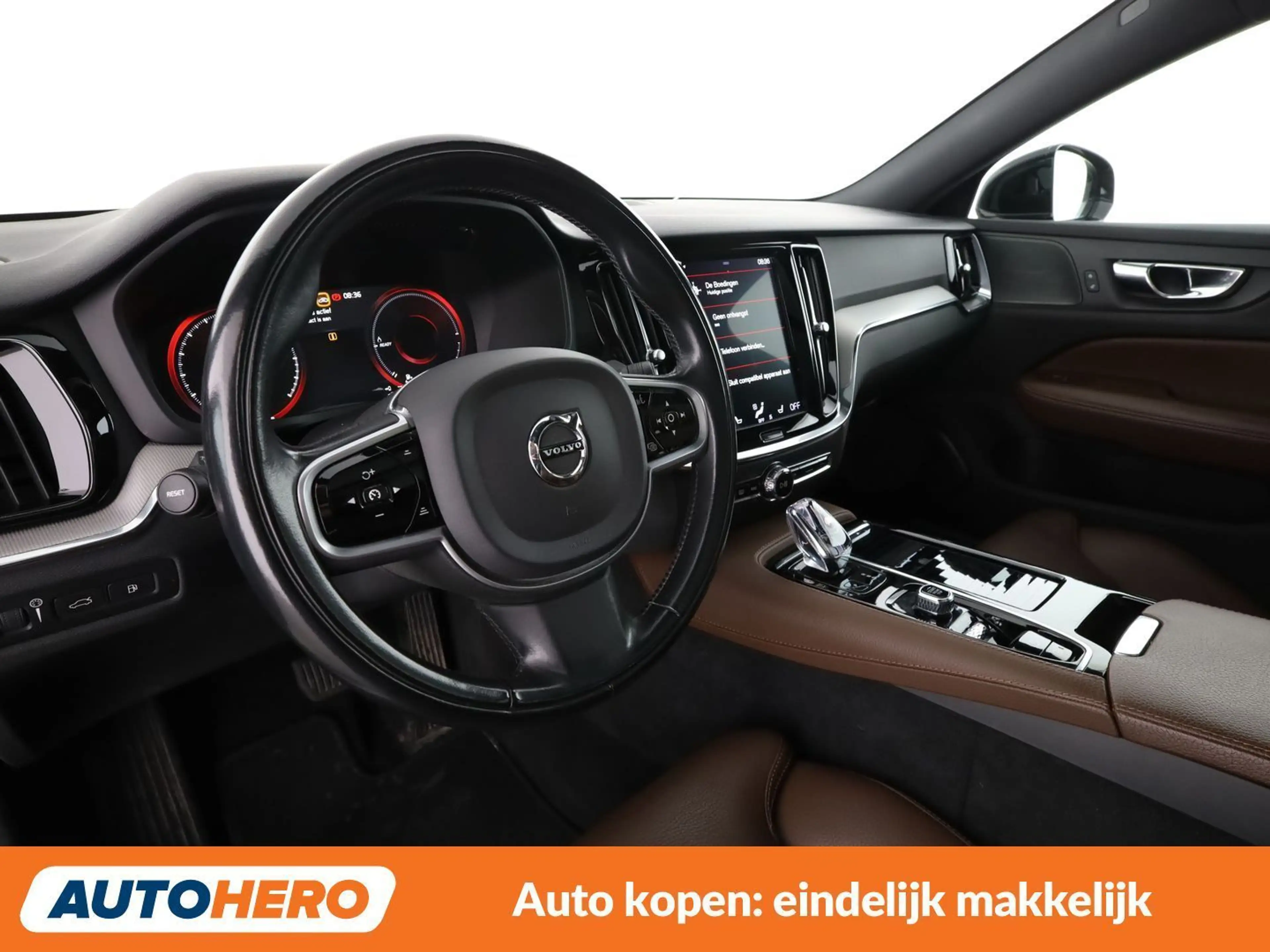 Volvo V60 2.0 T8 Plug-in Hybrid Inscription AWD — photo 12