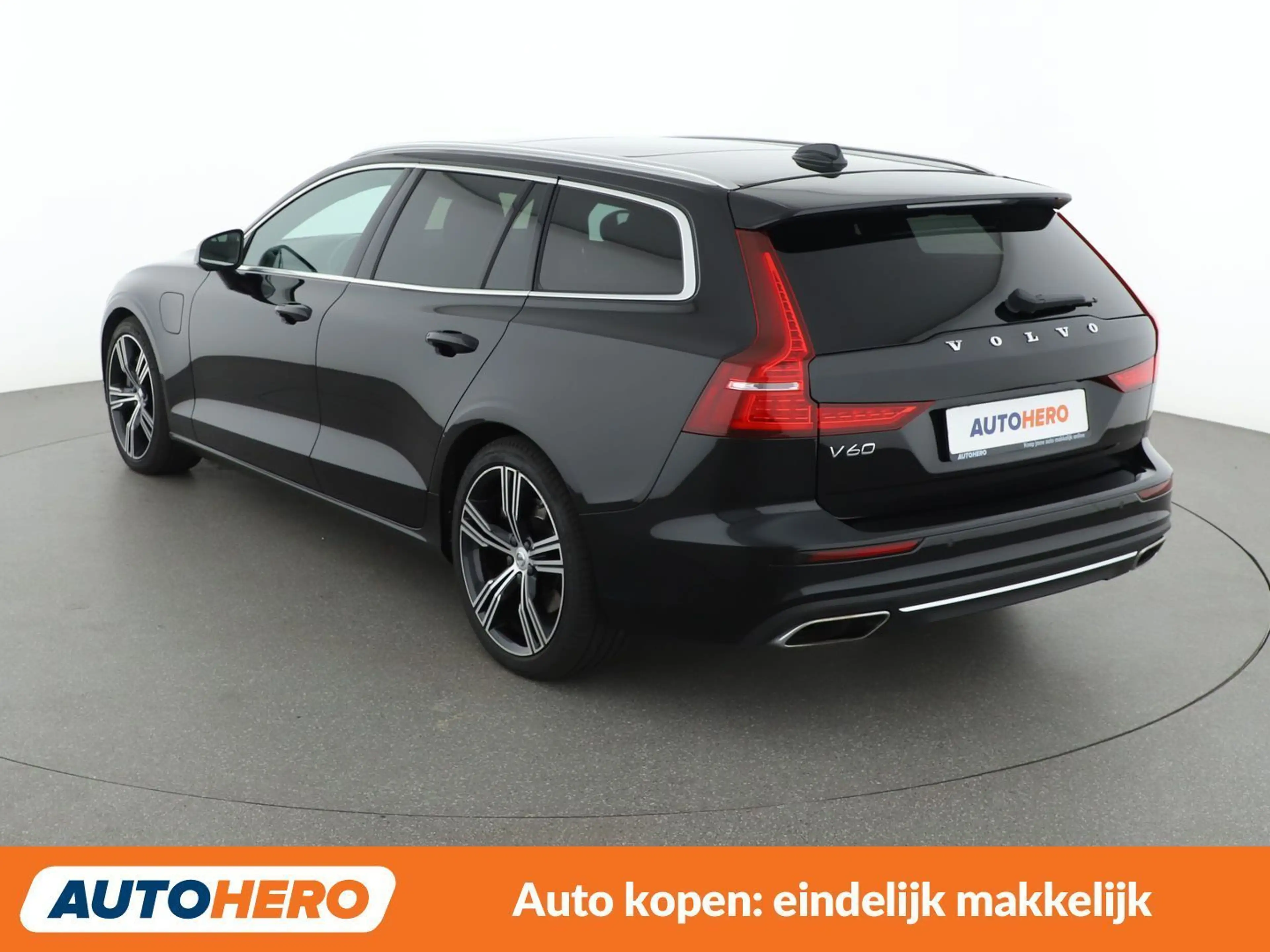 Volvo V60 2.0 T8 Plug-in Hybrid Inscription AWD — photo 4