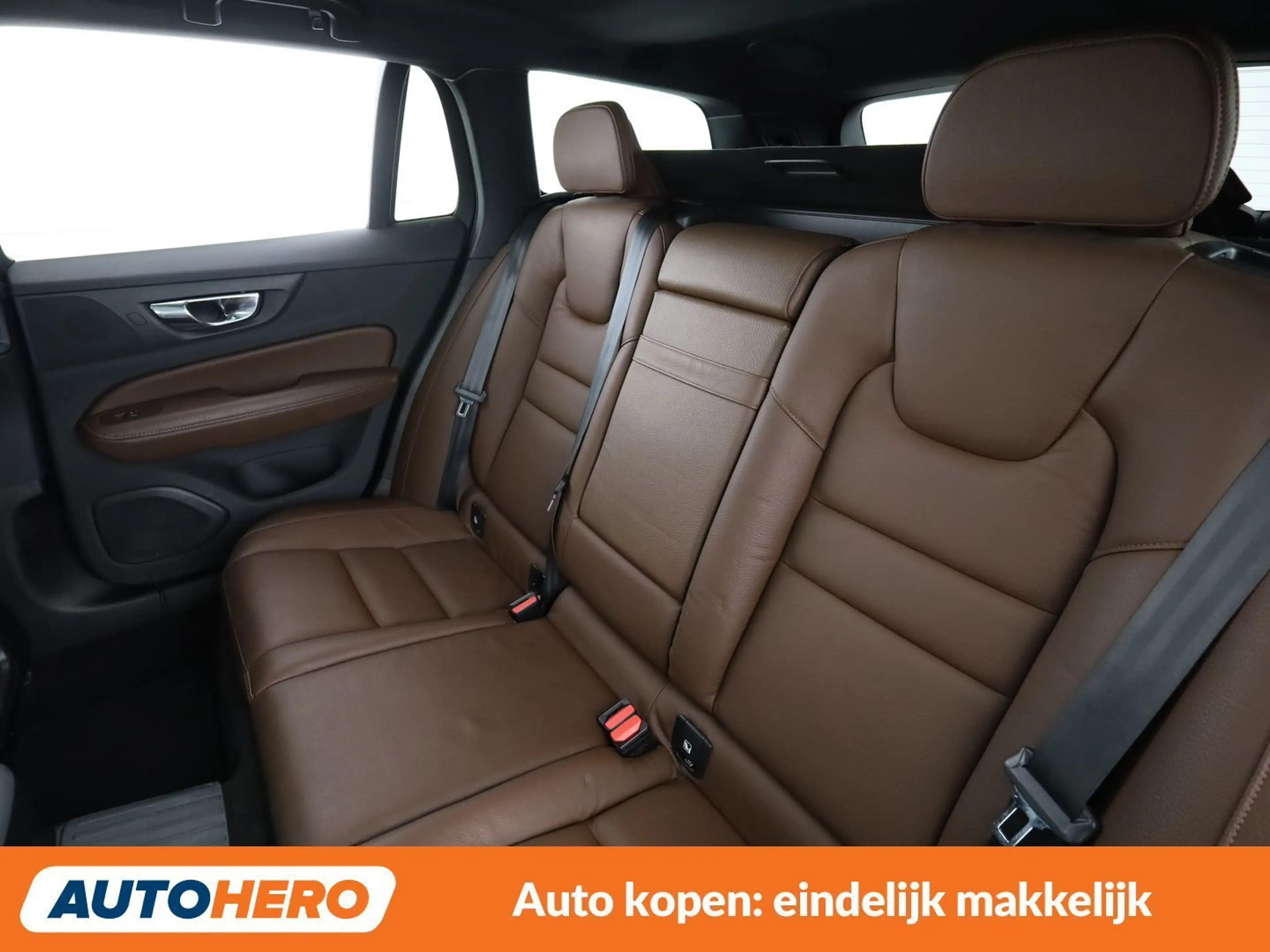 Volvo V60 2.0 T8 Plug-in Hybrid Inscription AWD — photo 15