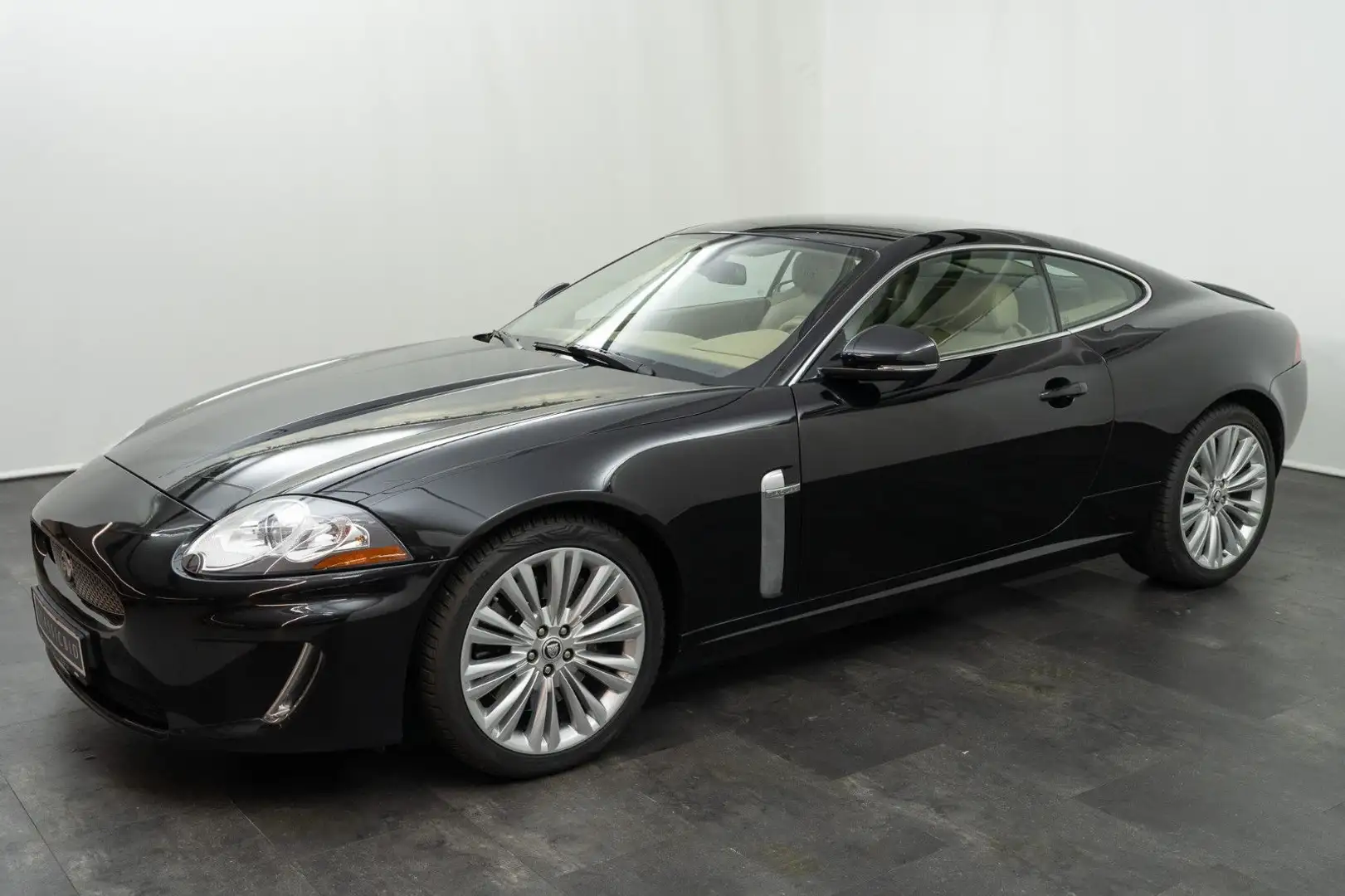Jaguar XK Coupe 5.0 V8 Coupe Noir - 1
