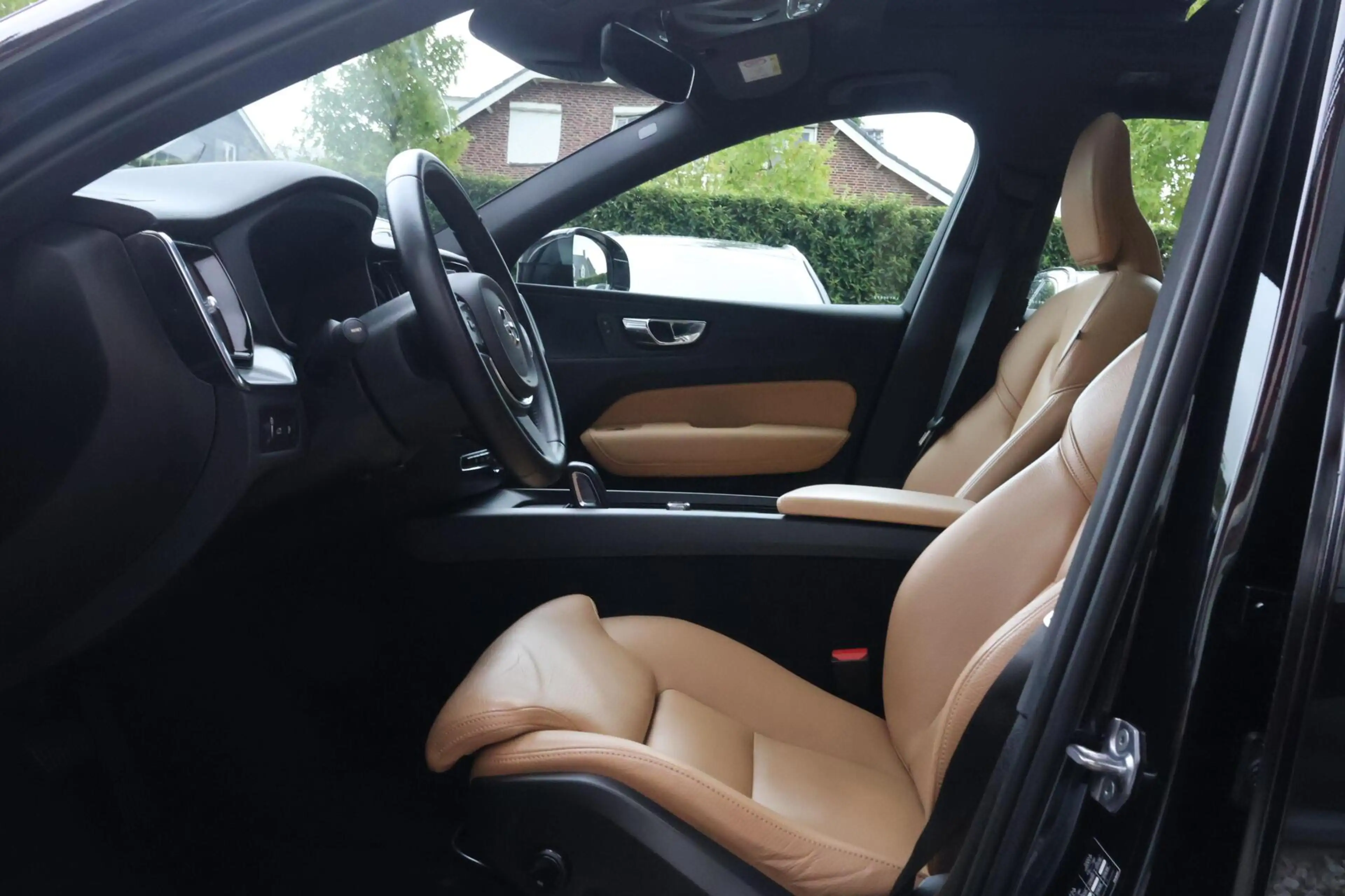Volvo XC60 T8 Recharge AWD Momentum | Leder | Panoramadak | P — photo 9