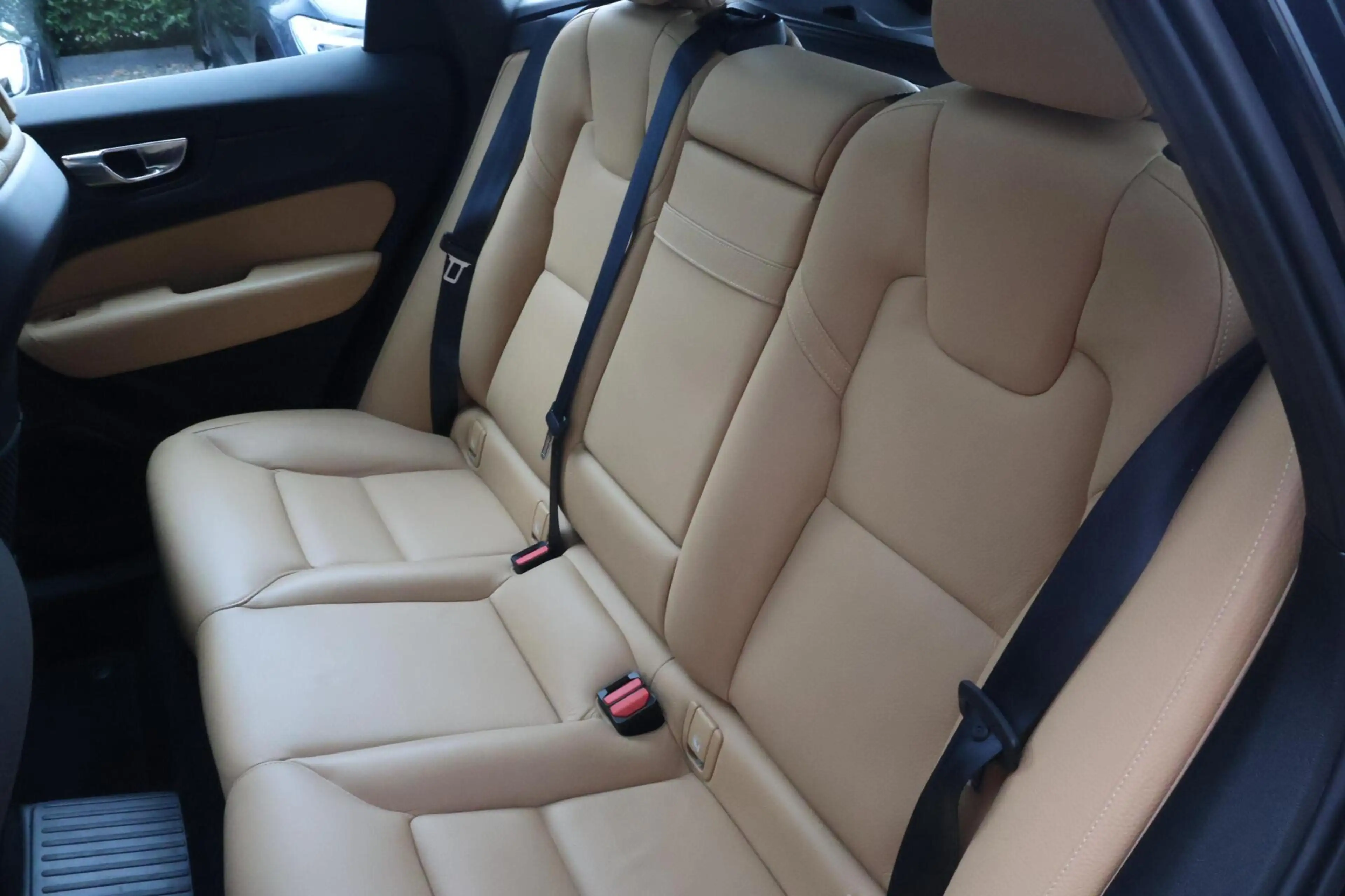 Volvo XC60 T8 Recharge AWD Momentum | Leder | Panoramadak | P — photo 14