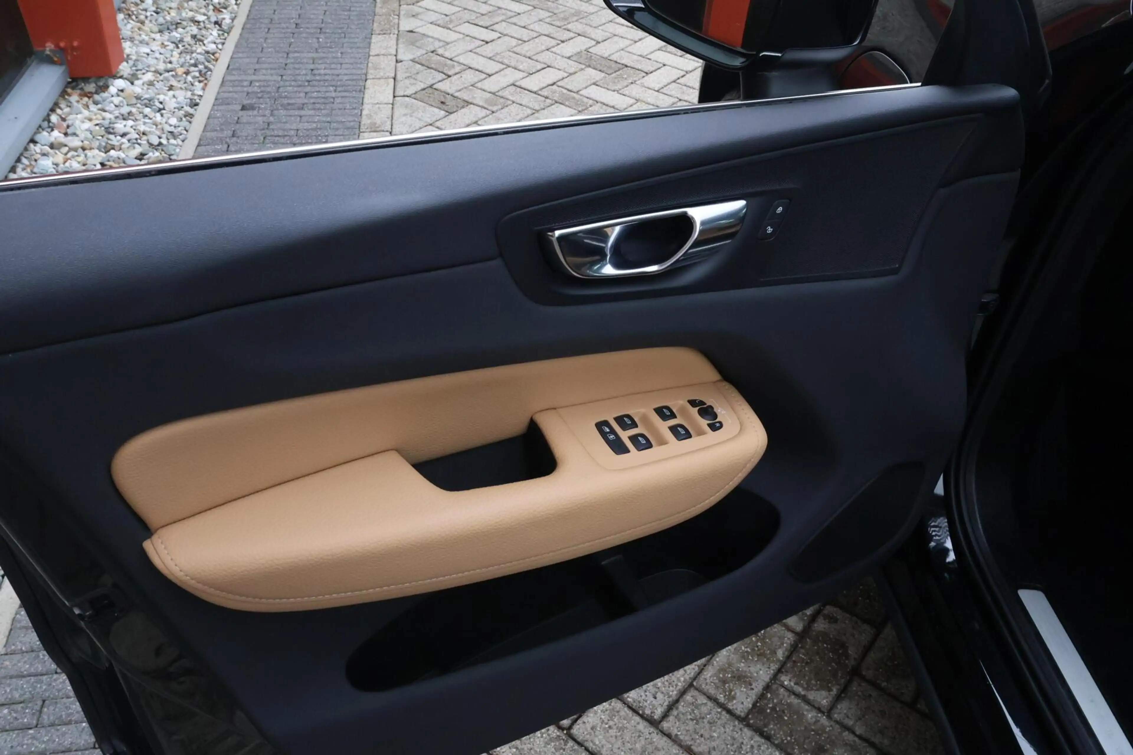 Volvo XC60 T8 Recharge AWD Momentum | Leder | Panoramadak | P — photo 12