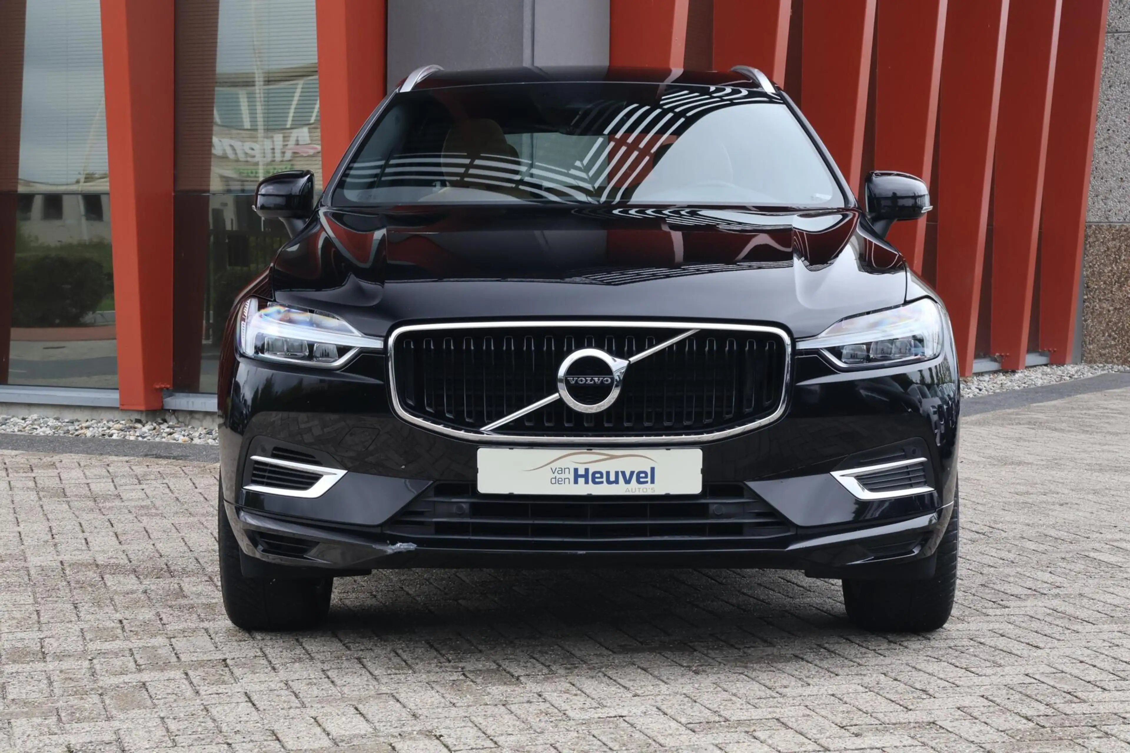 Volvo XC60 T8 Recharge AWD Momentum | Leder | Panoramadak | P — photo 2