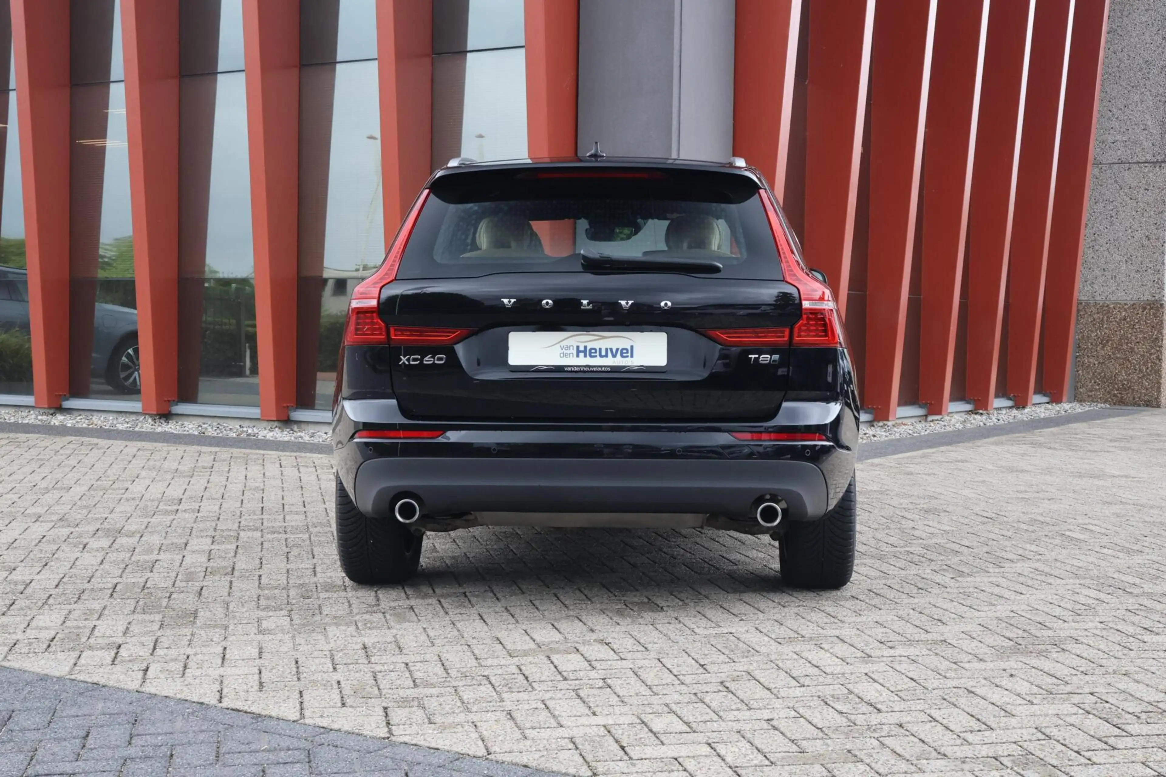 Volvo XC60 T8 Recharge AWD Momentum | Leder | Panoramadak | P — photo 4