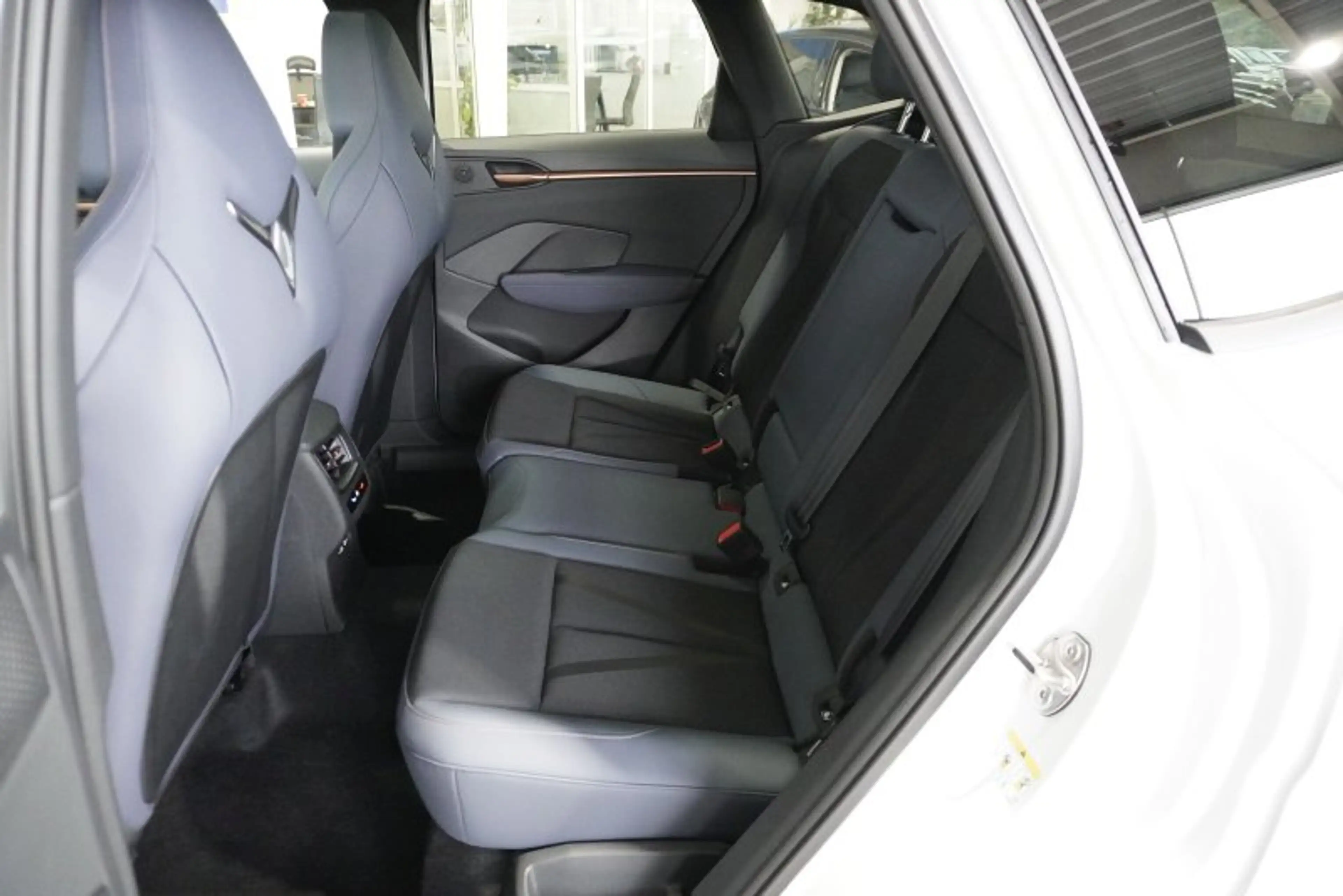 CUPRA Terramar VZ 2,0TSI 265PS 5*J.Gar/AHK/Pano/Matrix      ** — photo 10
