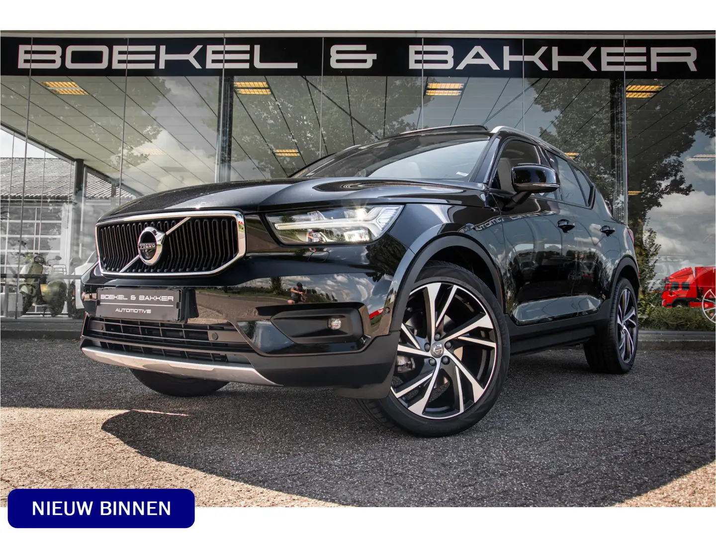 Volvo XC40 T5 AWD Intro Edition **Panoramadak**LEDER**Trekhaa Zwart - 1