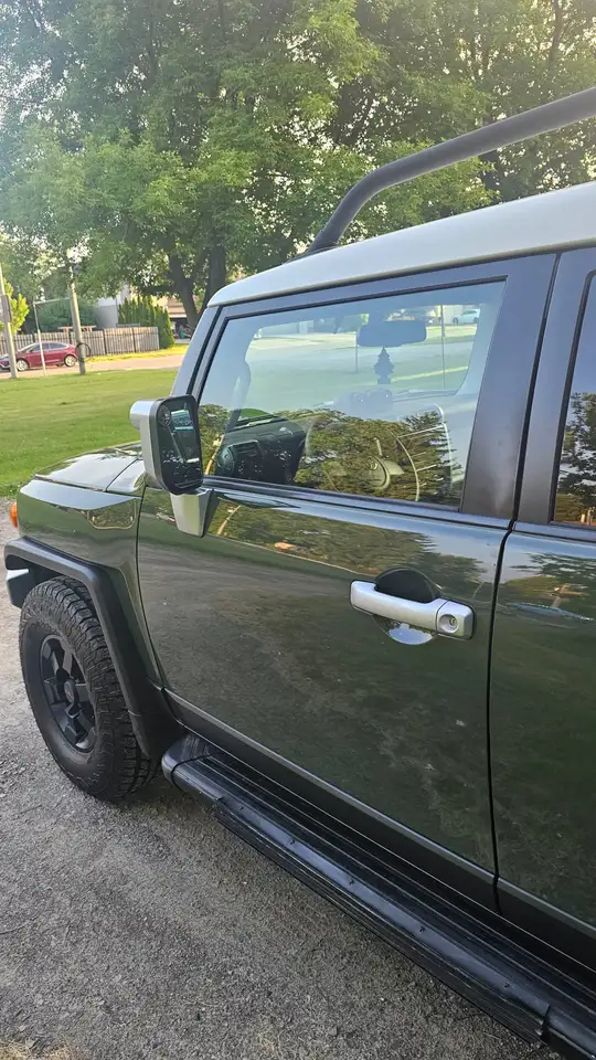 Toyota FJ Cruiser photo Toyota FJ Cruiser