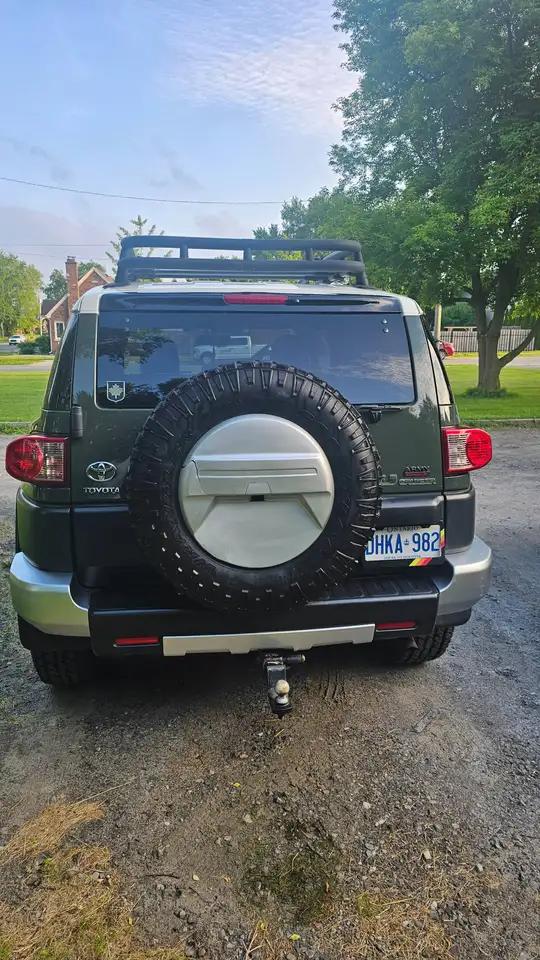 Toyota FJ Cruiser photo Toyota FJ Cruiser