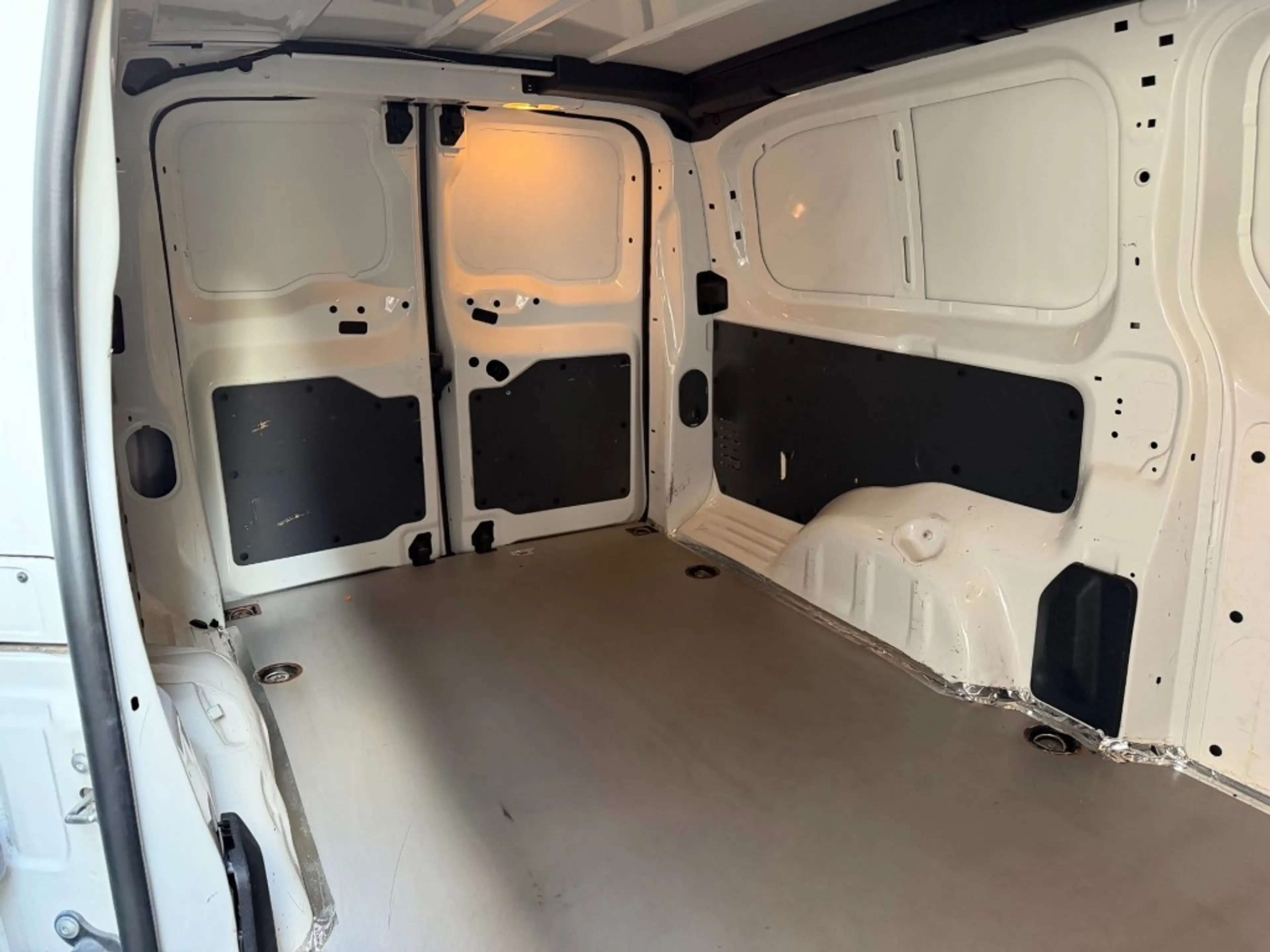 Peugeot Expert 2.0 MultiJet Extra Lang L3H1 145PK Navi Camera App — photo 6