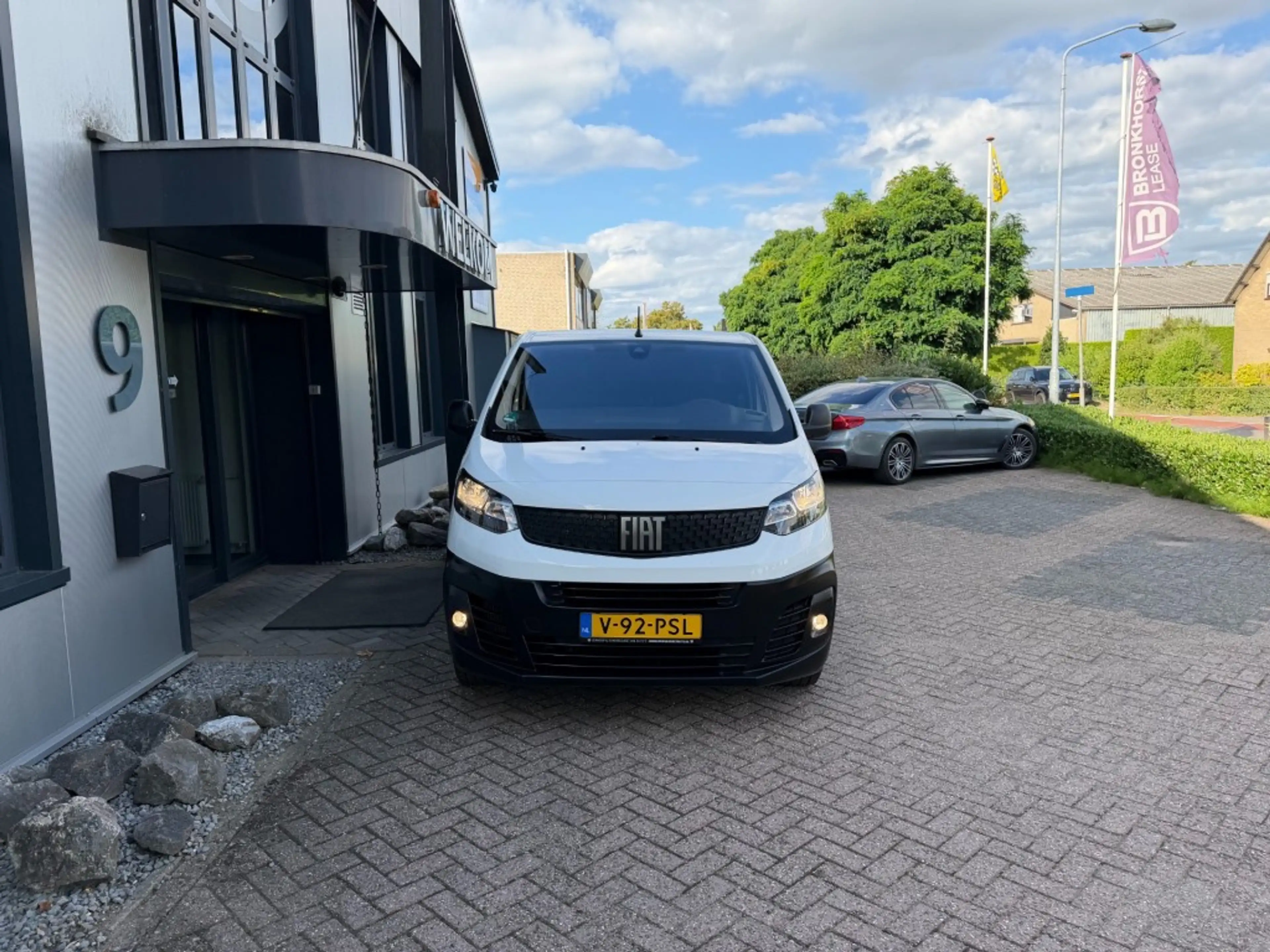 Peugeot Expert 2.0 MultiJet Extra Lang L3H1 145PK Navi Camera App — photo 2