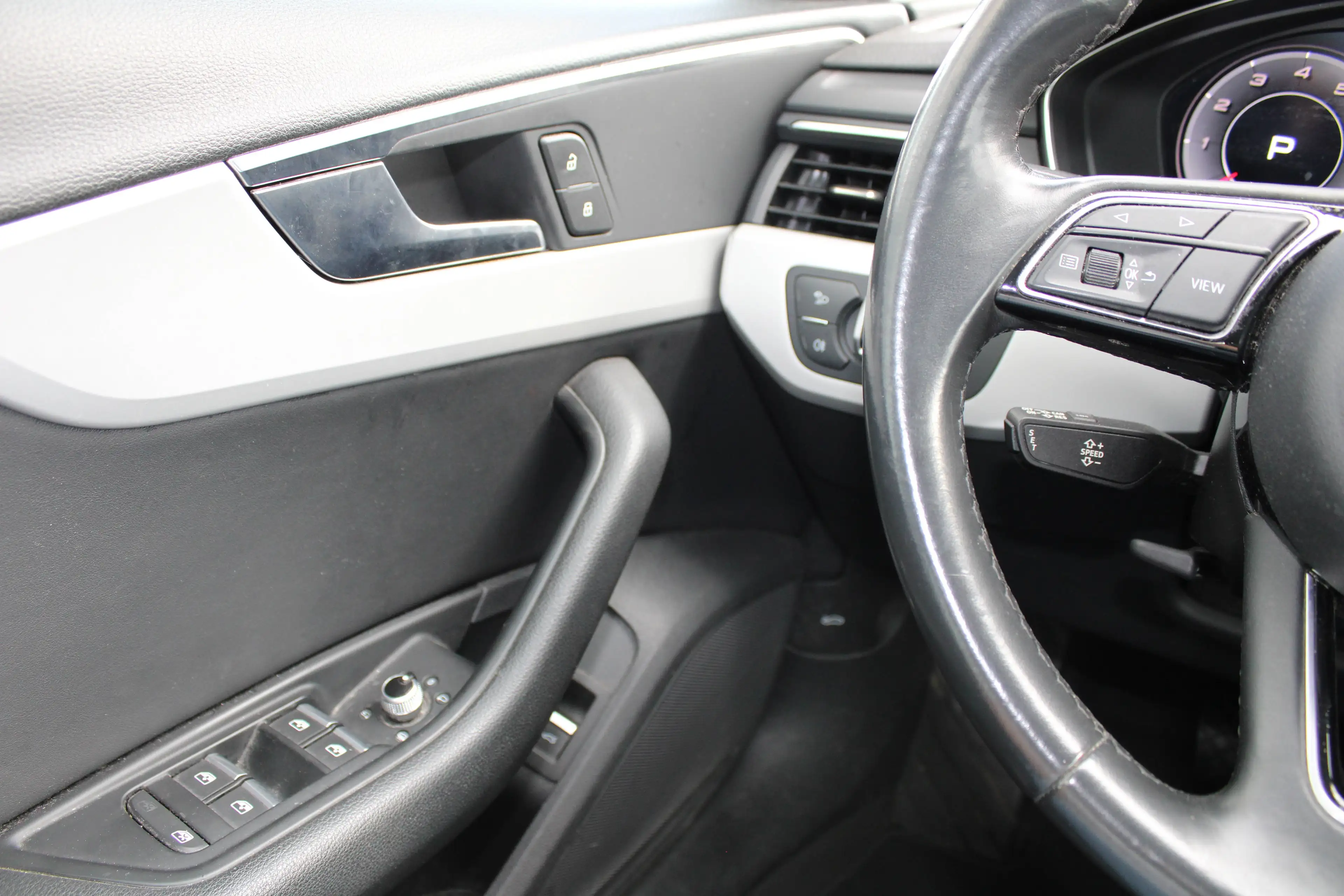 Audi A4 A4 Avant 35 TFSI S tronic (EU6AP)-LEDER-ALU V-VEEL OPTIES — photo 11