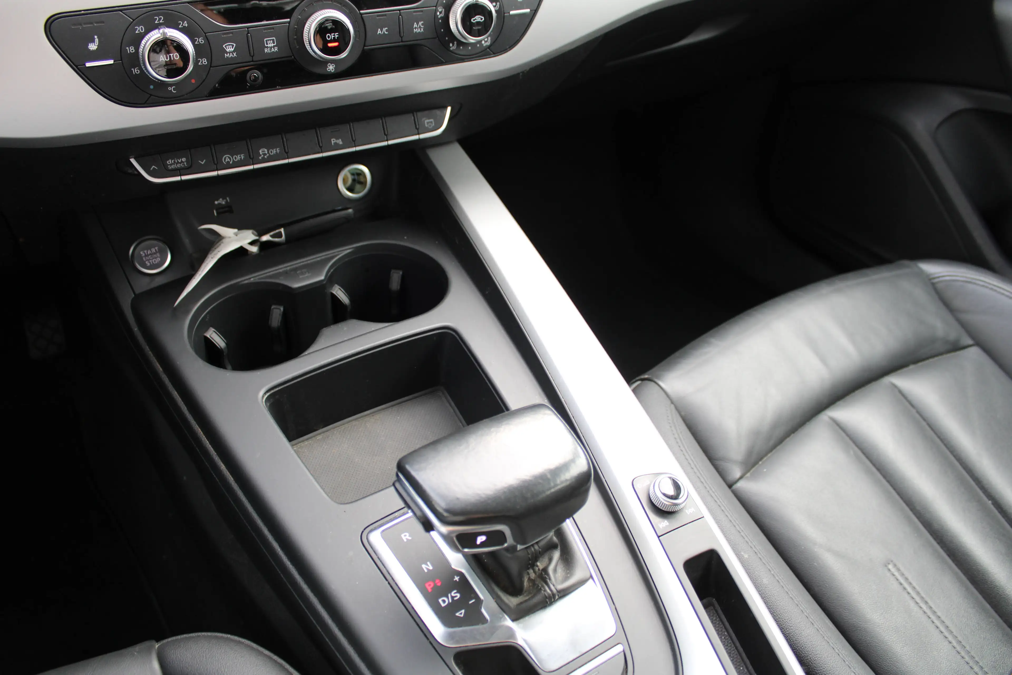 Audi A4 A4 Avant 35 TFSI S tronic (EU6AP)-LEDER-ALU V-VEEL OPTIES — photo 8